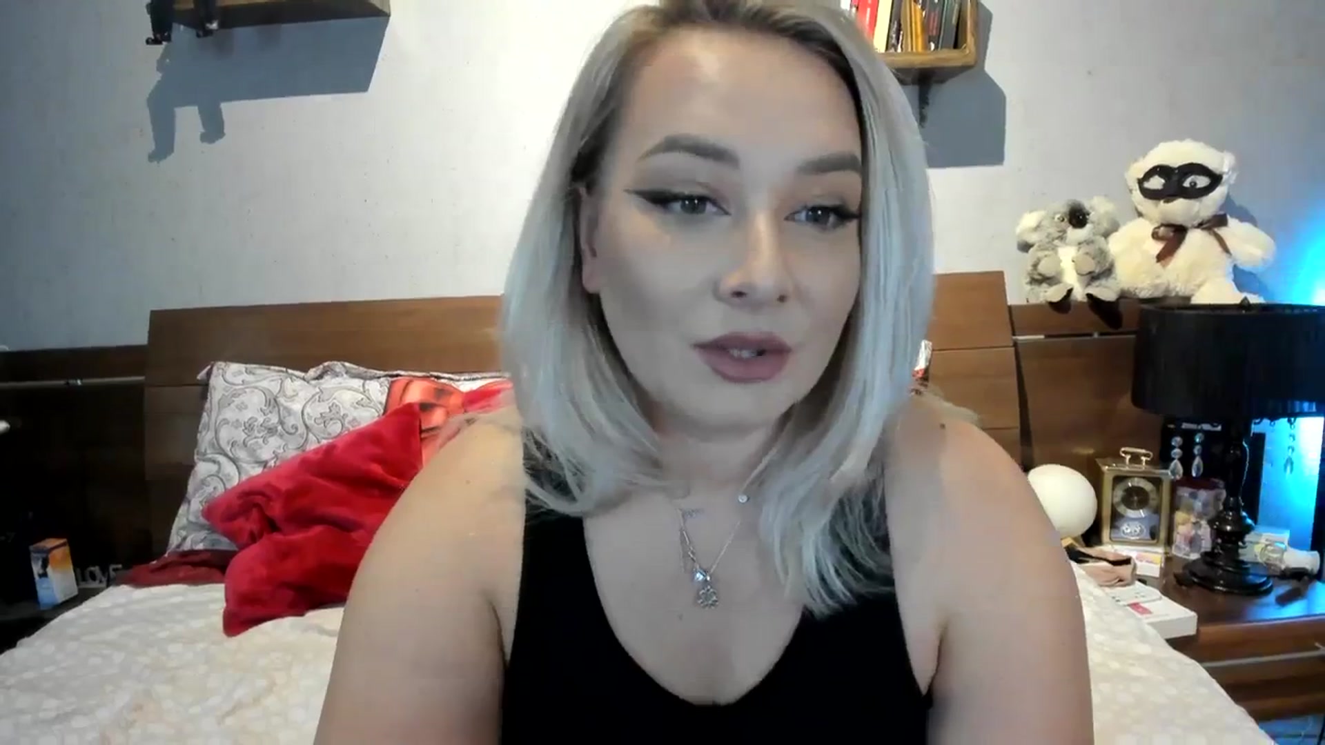 Gallery image thumbnail from LilithTongue_'s myfreecams stream on, 09/25/2023, 11:46 image 18 of 20