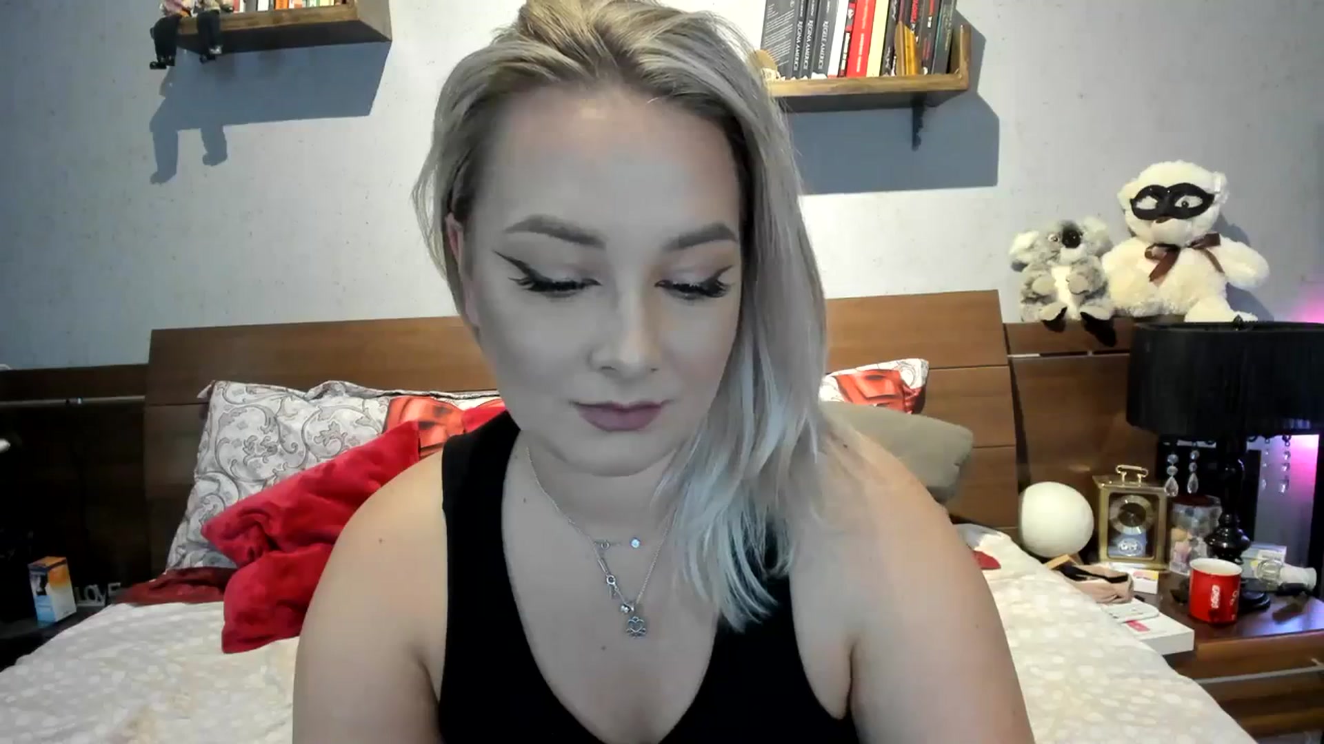 Gallery image thumbnail from LilithTongue_'s myfreecams stream on, 09/25/2023, 11:46 image 4 of 20
