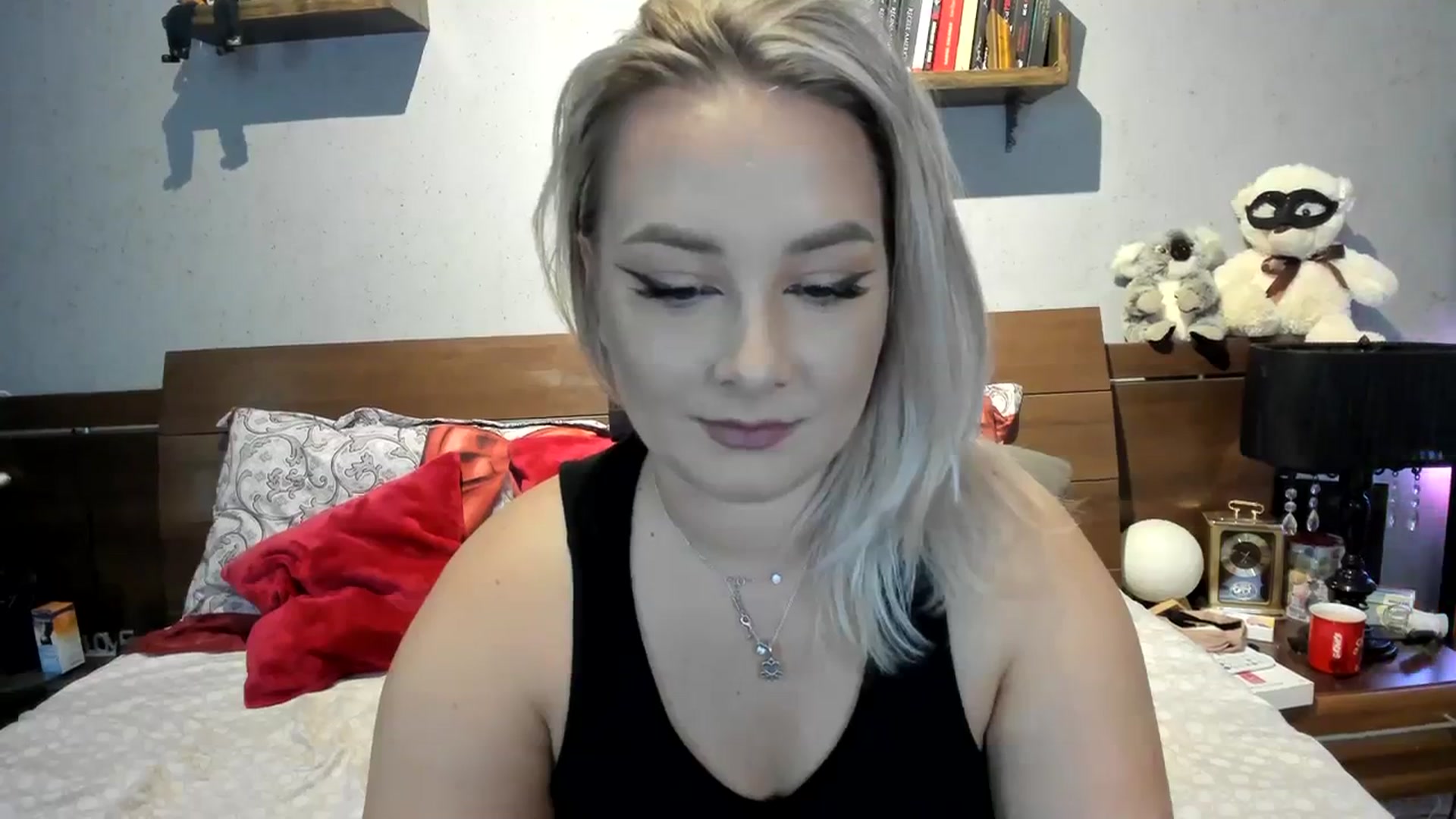 Gallery image thumbnail from LilithTongue_'s myfreecams stream on, 09/25/2023, 11:46 image 5 of 20