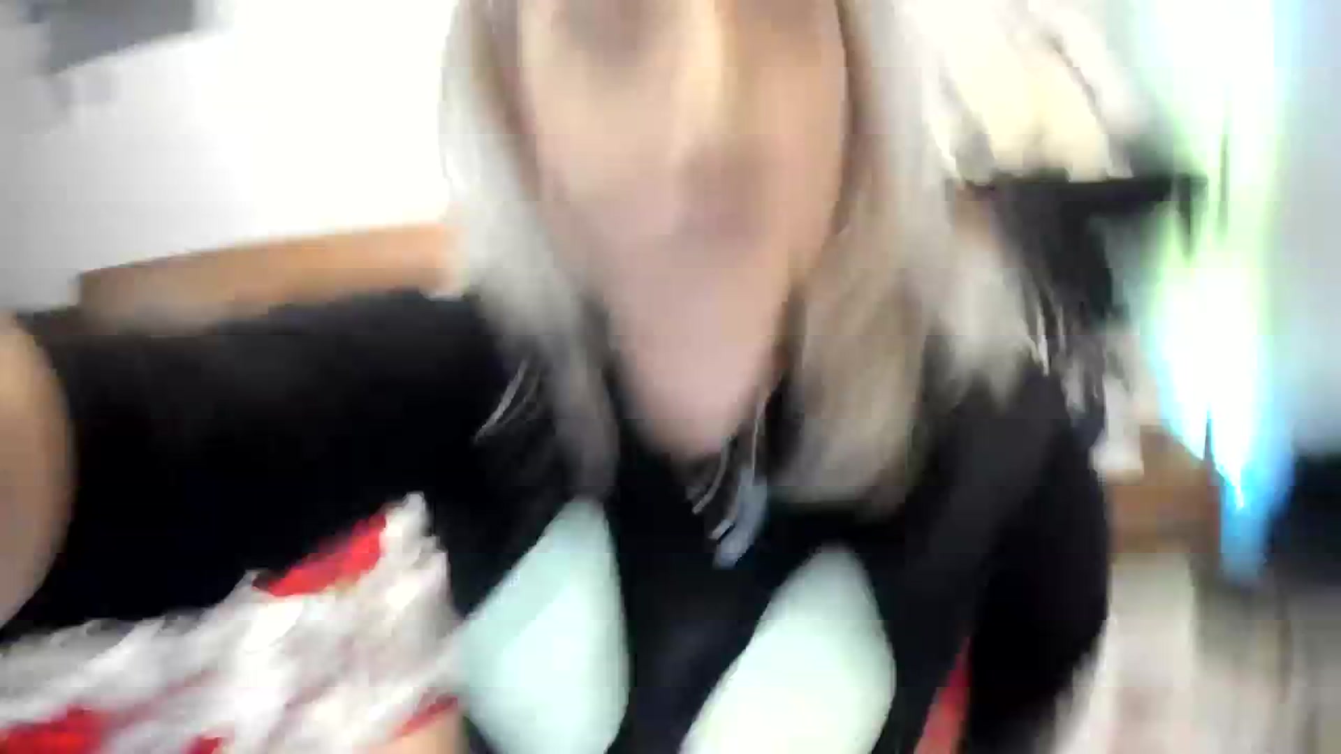 Gallery image thumbnail from LilithTongue_'s myfreecams stream on, 10/12/2023, 14:21 image 17 of 20