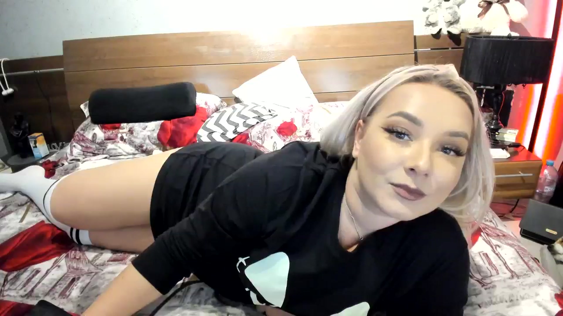 Gallery image thumbnail from LilithTongue_'s myfreecams stream on, 10/12/2023, 14:21 image 10 of 20