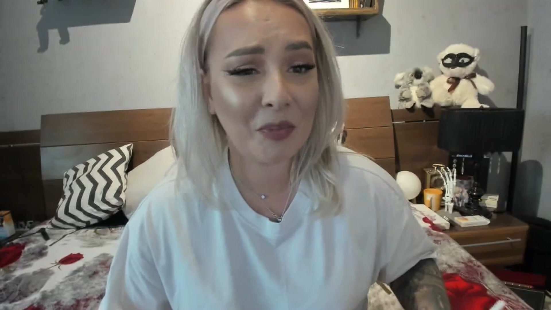 Gallery image thumbnail from LilithTongue_'s myfreecams stream on, 10/14/2023, 16:14 image 4 of 20