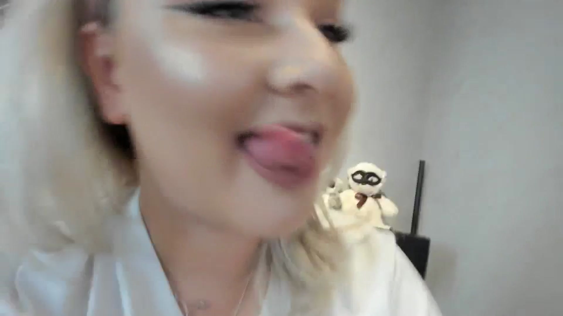 Gallery image thumbnail from LilithTongue_'s myfreecams stream on, 10/14/2023, 16:14 image 2 of 20
