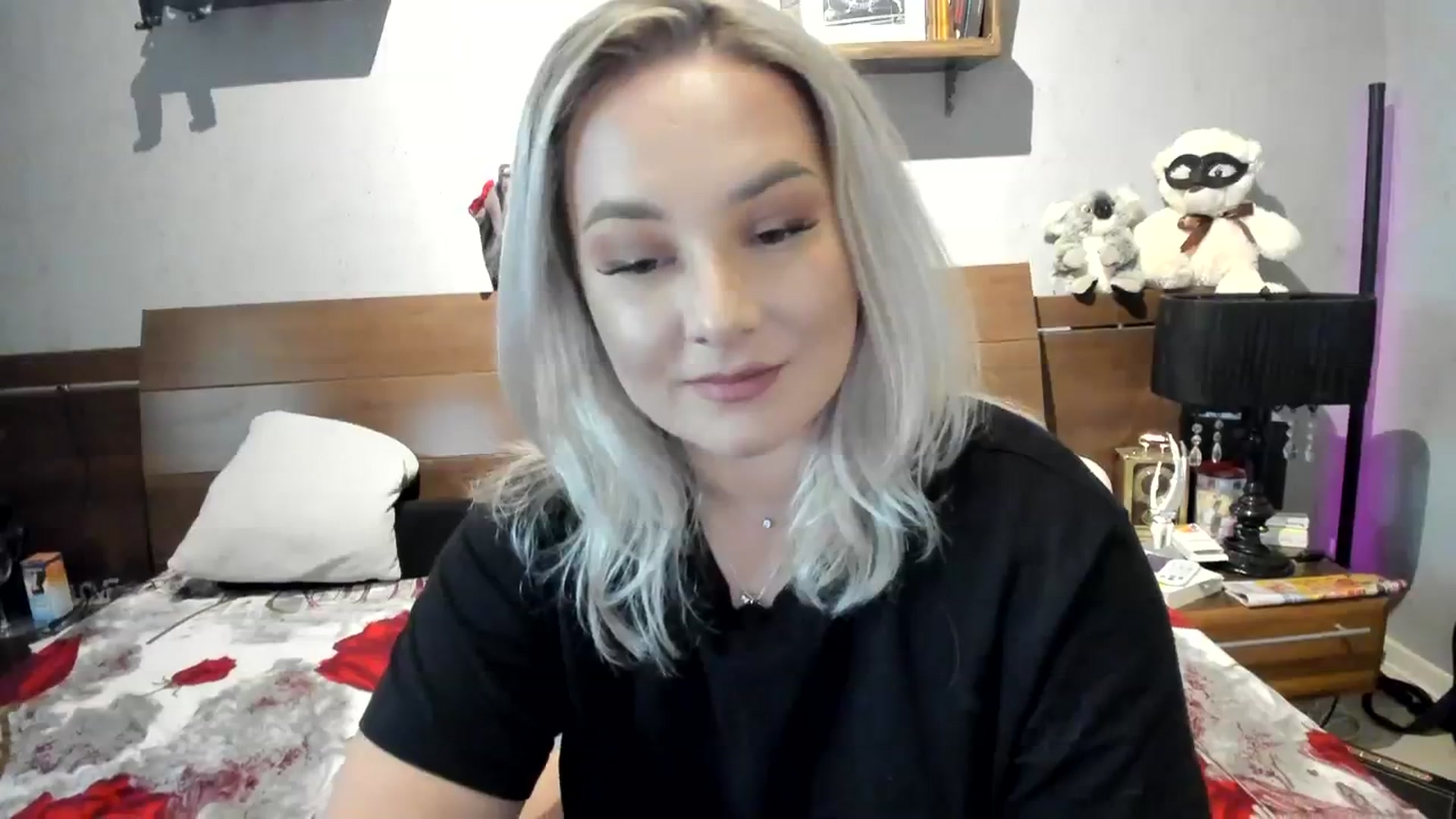 Gallery image thumbnail from LilithTongue_'s myfreecams stream on, 10/19/2023, 13:01 image 15 of 20
