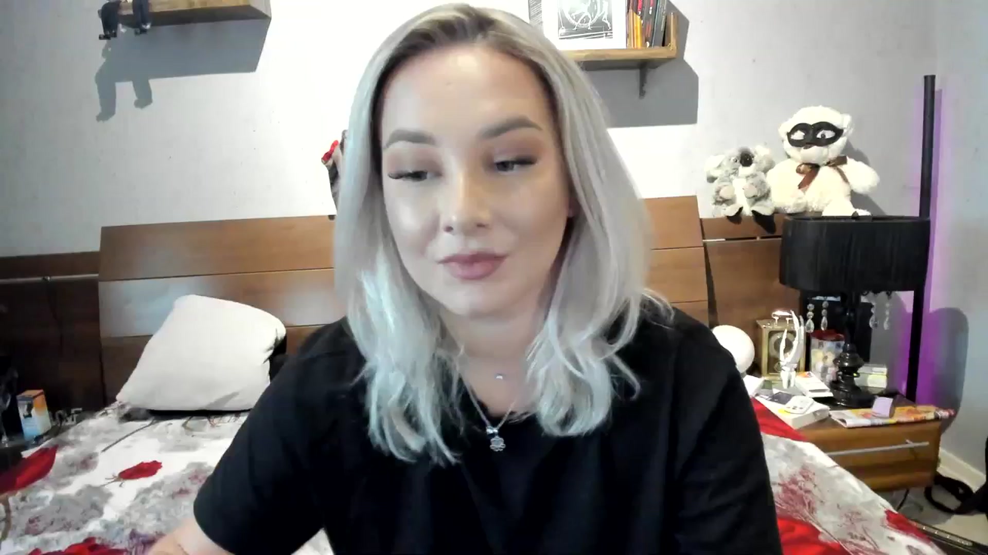 Gallery image thumbnail from LilithTongue_'s myfreecams stream on, 10/19/2023, 13:01 image 10 of 20
