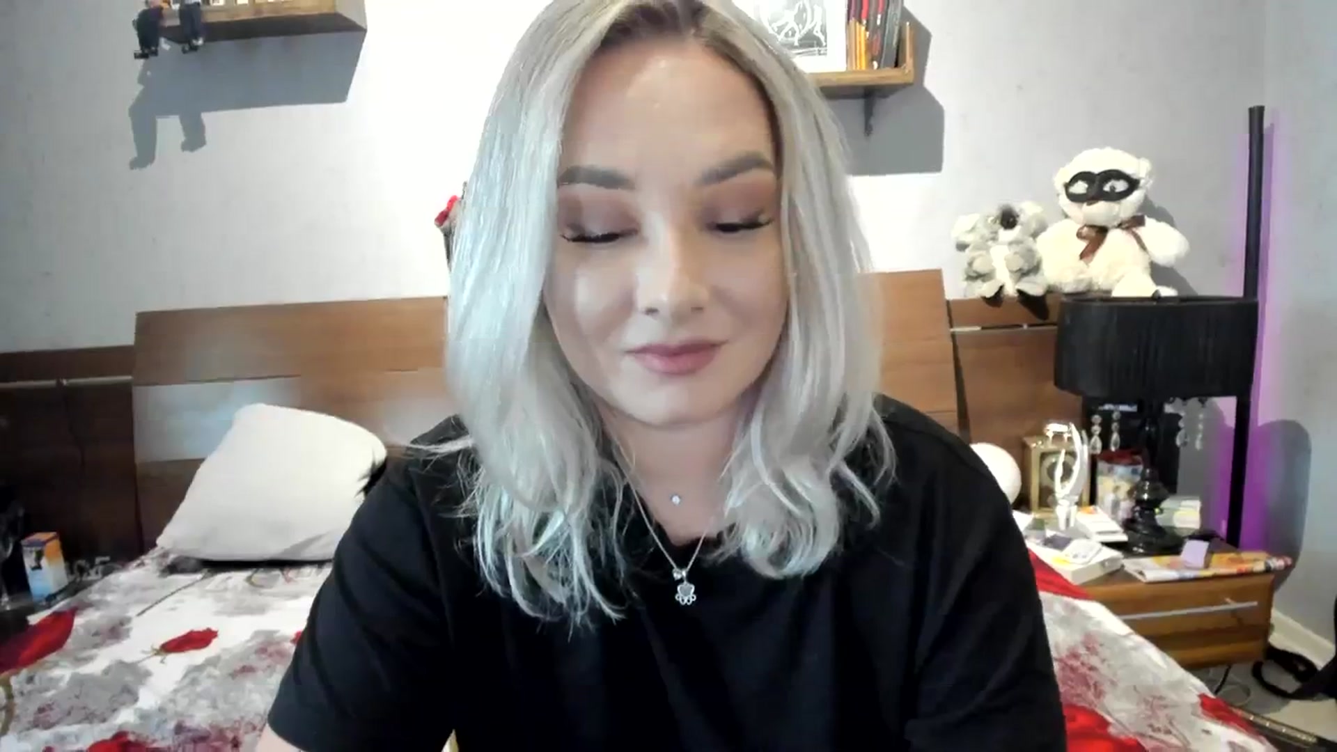 Gallery image thumbnail from LilithTongue_'s myfreecams stream on, 10/19/2023, 13:01 image 9 of 20