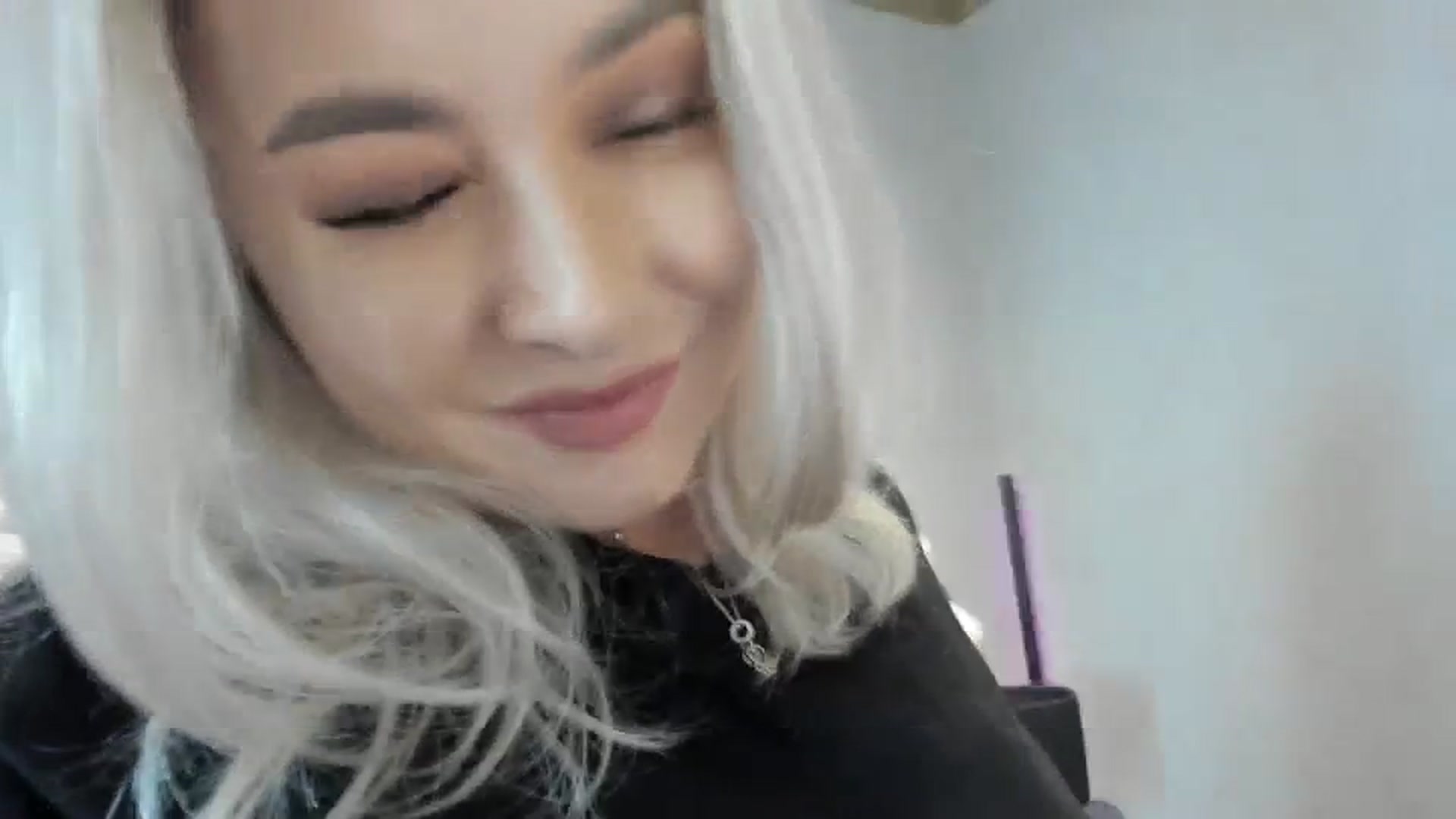 Gallery image thumbnail from LilithTongue_'s myfreecams stream on, 10/19/2023, 13:01 image 6 of 20