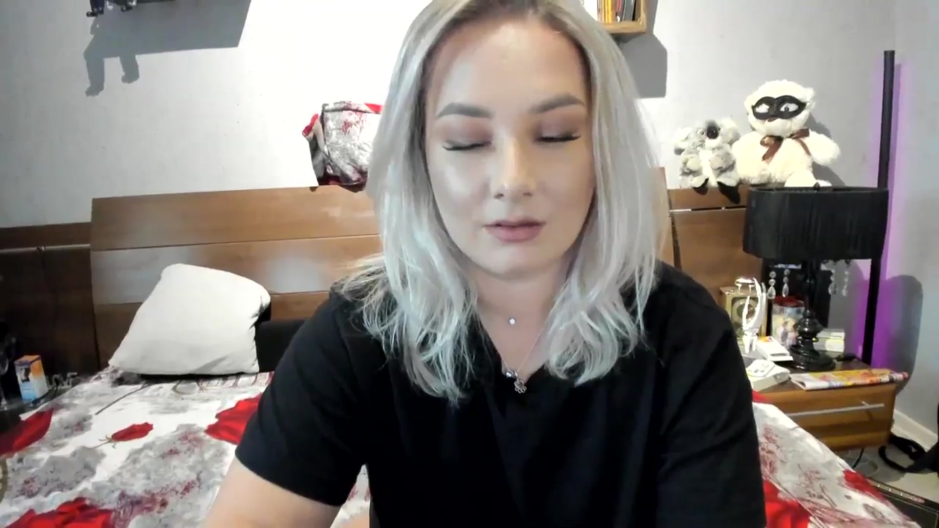 Gallery image thumbnail from LilithTongue_'s myfreecams stream on, 10/19/2023, 13:01 image 18 of 20