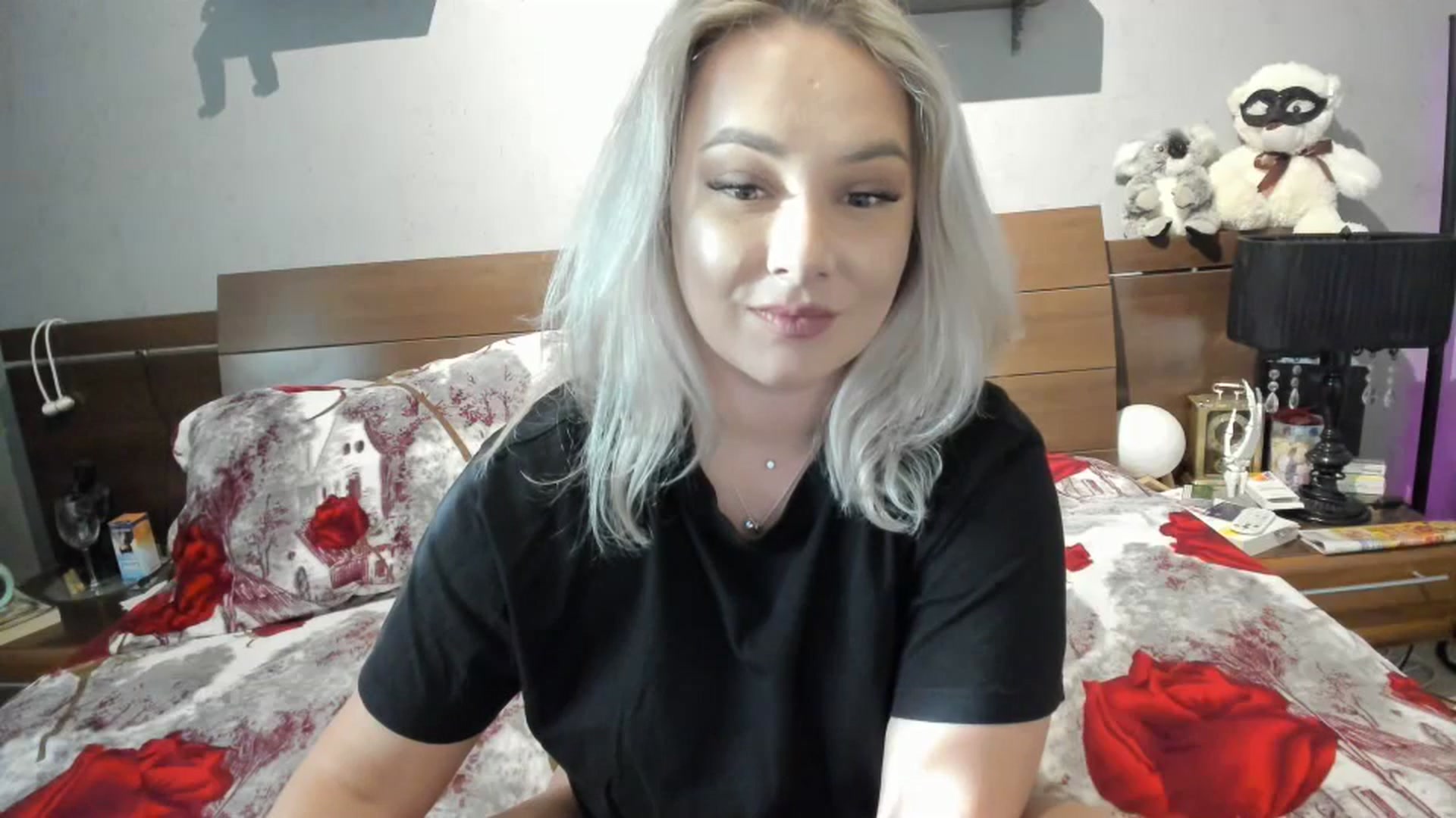 Gallery image thumbnail from LilithTongue_'s myfreecams stream on, 10/19/2023, 13:47 image 18 of 20