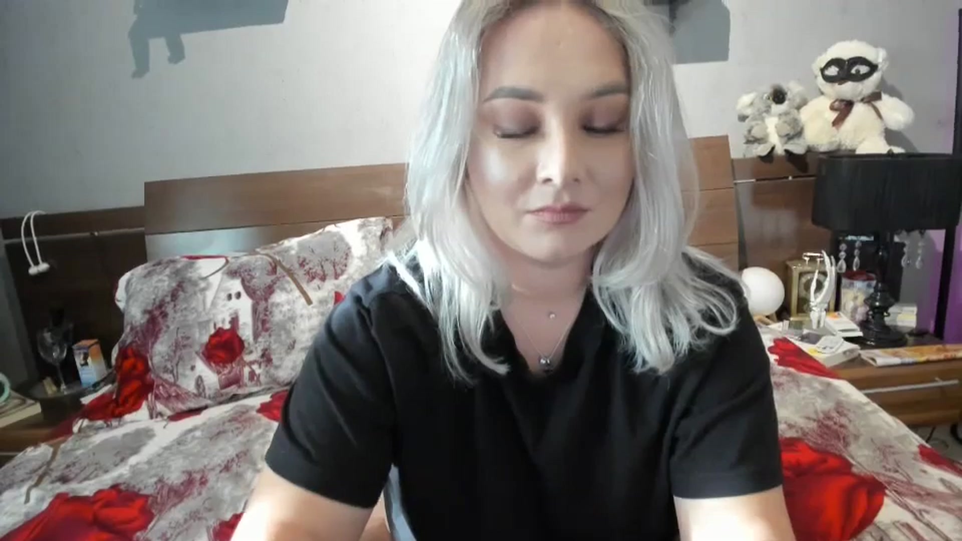 Gallery image thumbnail from LilithTongue_'s myfreecams stream on, 10/19/2023, 13:47 image 16 of 20