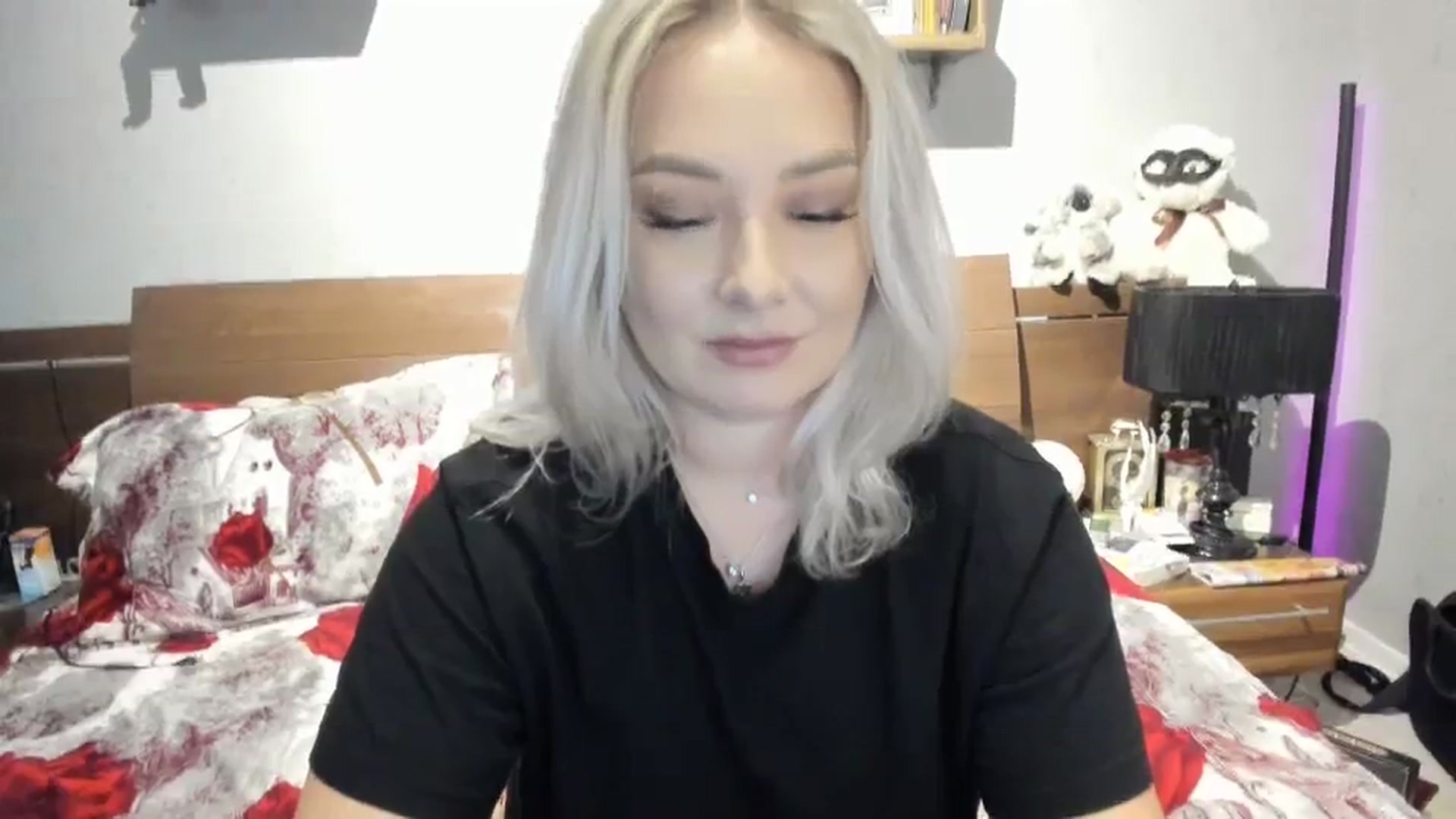 Gallery image thumbnail from LilithTongue_'s myfreecams stream on, 10/19/2023, 15:00 image 13 of 20