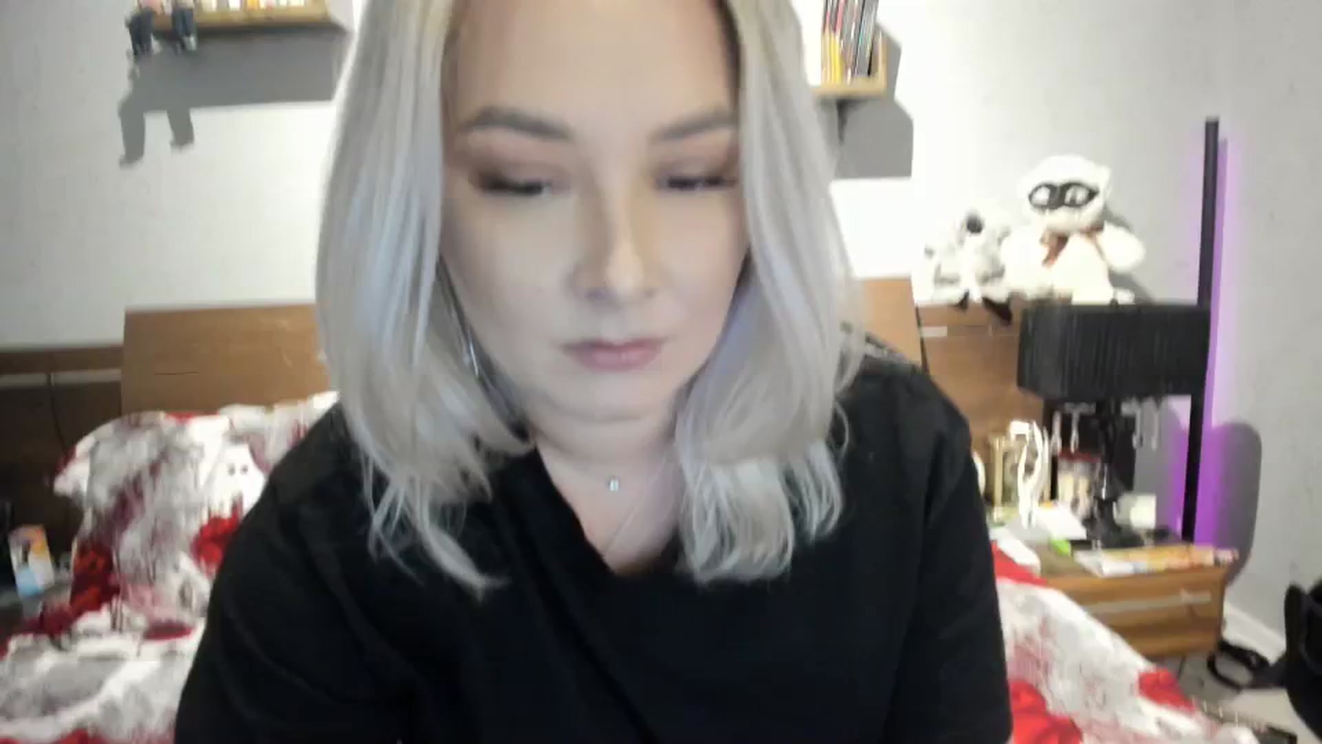 Gallery image thumbnail from LilithTongue_'s myfreecams stream on, 10/19/2023, 15:00 image 17 of 20