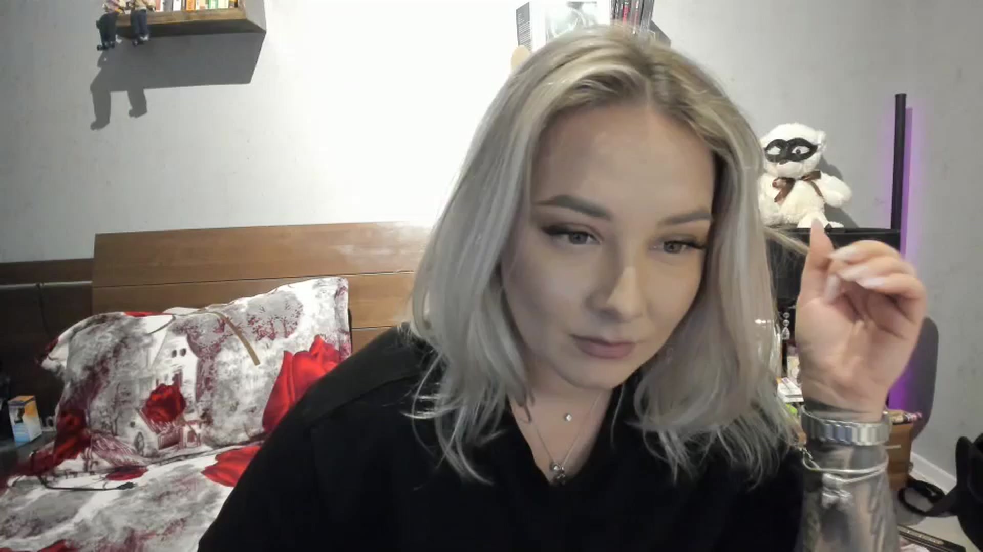 Gallery image thumbnail from LilithTongue_'s myfreecams stream on, 10/19/2023, 15:00 image 19 of 20