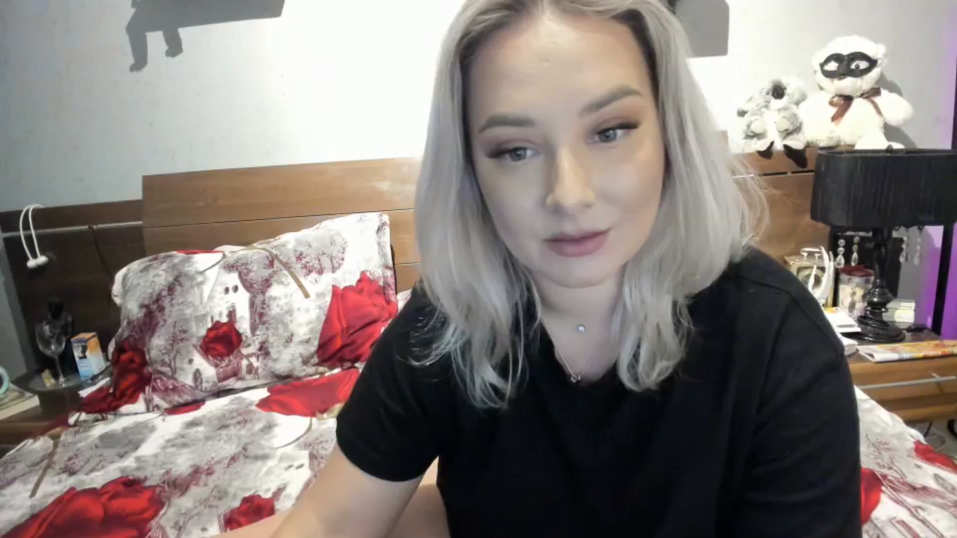 Gallery image thumbnail from LilithTongue_'s myfreecams stream on, 10/19/2023, 15:00 image 1 of 20