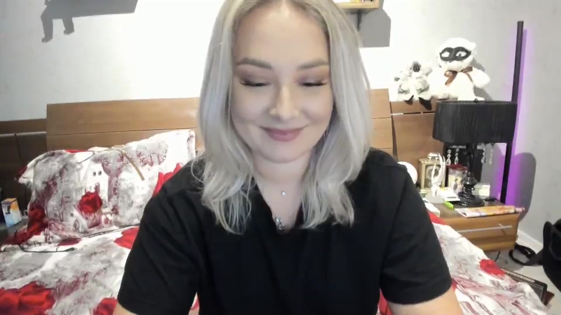 Gallery image thumbnail from LilithTongue_'s myfreecams stream on, 10/19/2023, 15:20 image 19 of 20