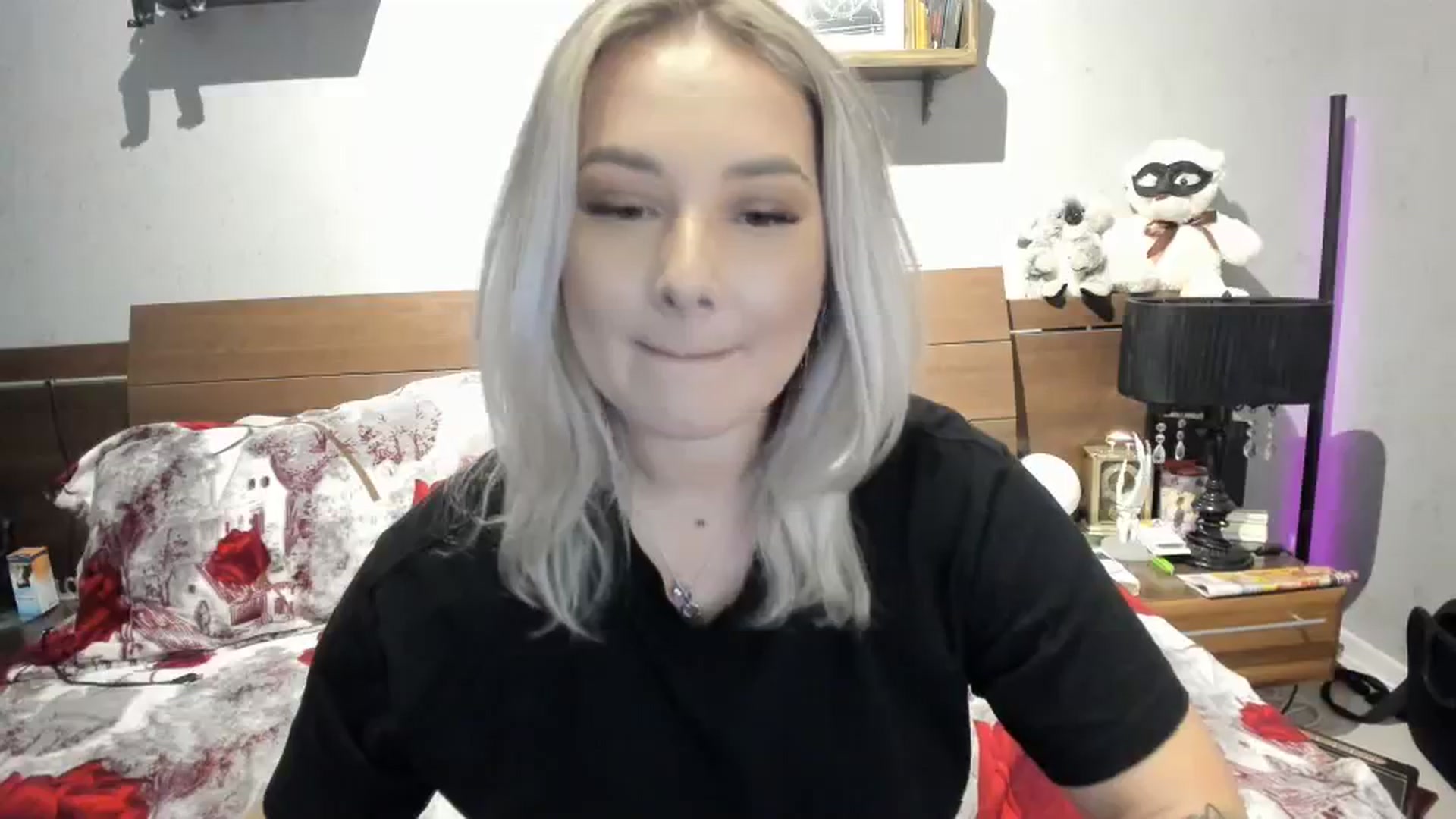 Gallery image thumbnail from LilithTongue_'s myfreecams stream on, 10/19/2023, 15:20 image 5 of 20