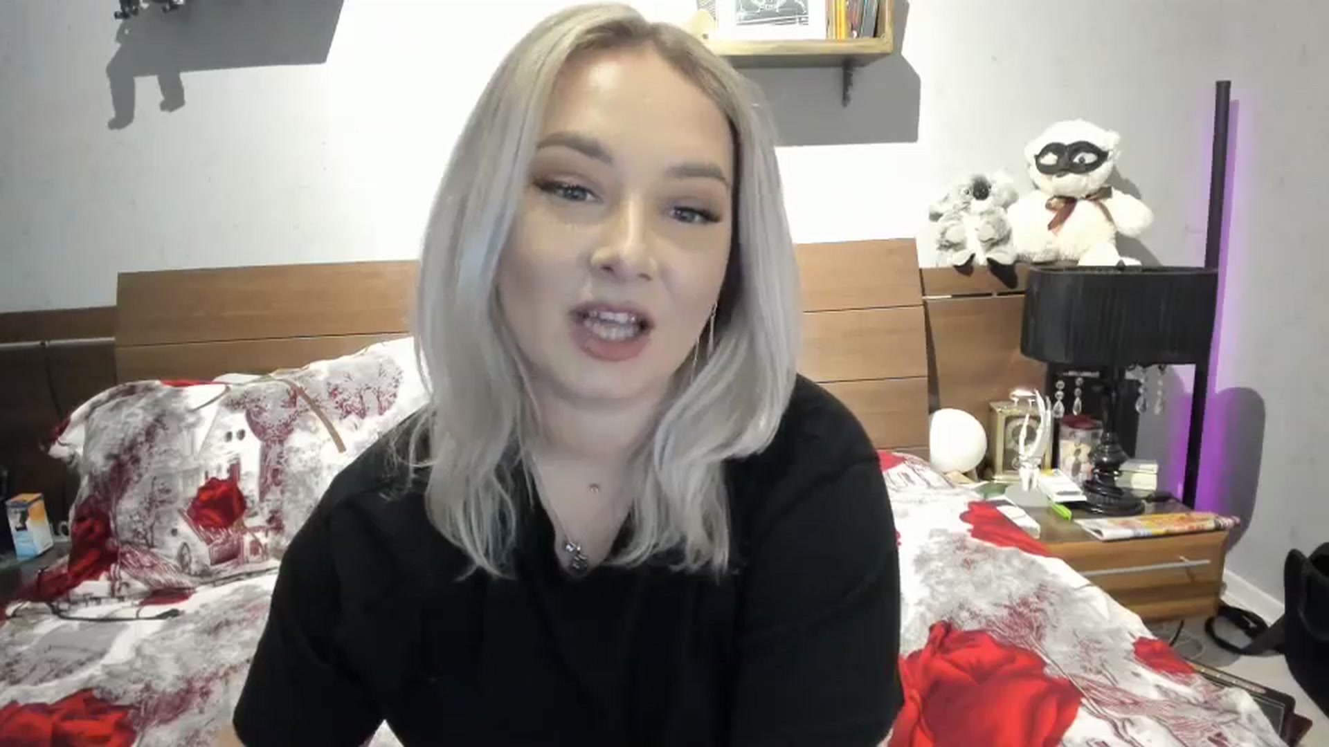 Gallery image thumbnail from LilithTongue_'s myfreecams stream on, 10/19/2023, 15:20 image 6 of 20