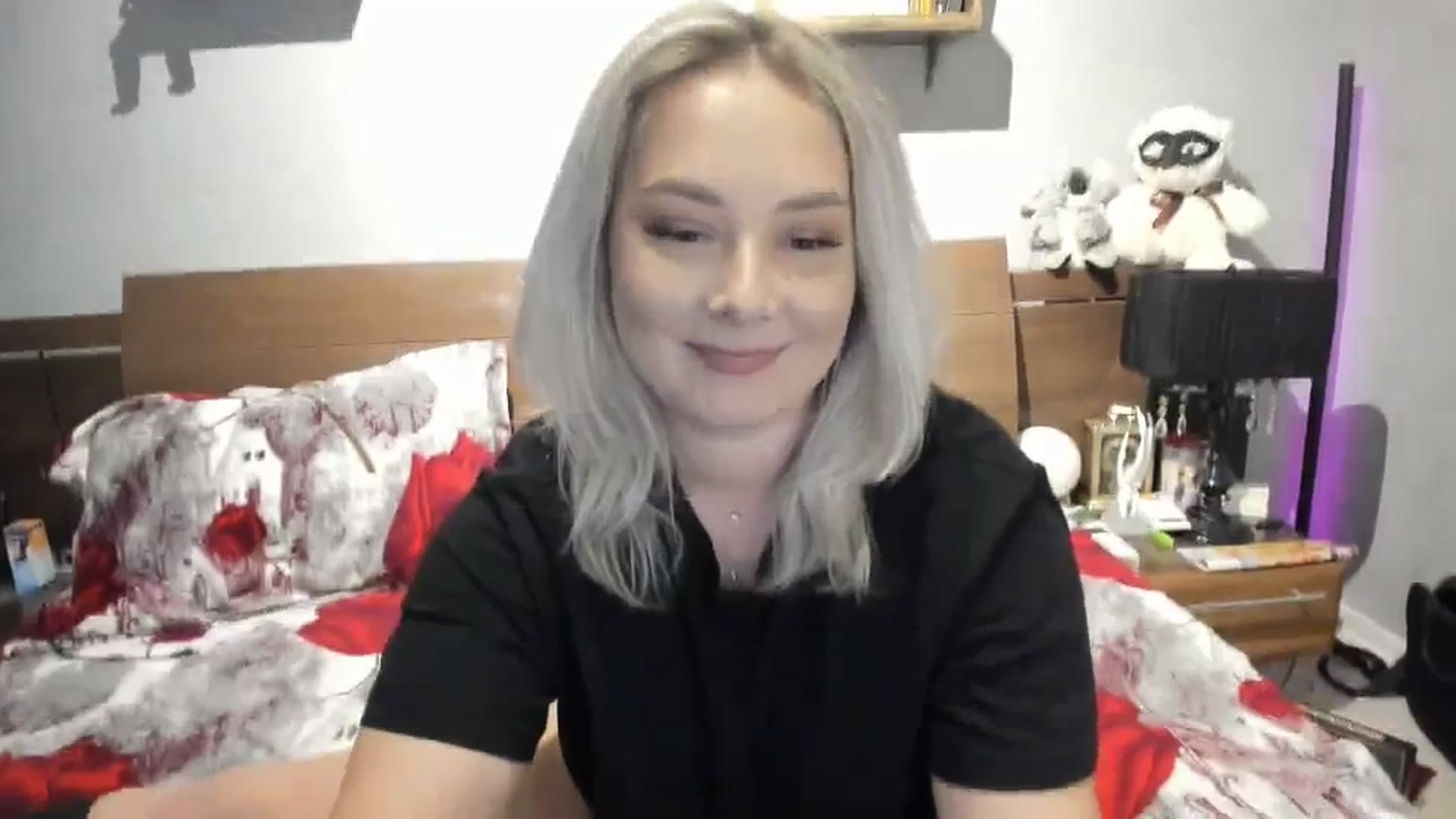 Gallery image thumbnail from LilithTongue_'s myfreecams stream on, 10/19/2023, 15:20 image 17 of 20