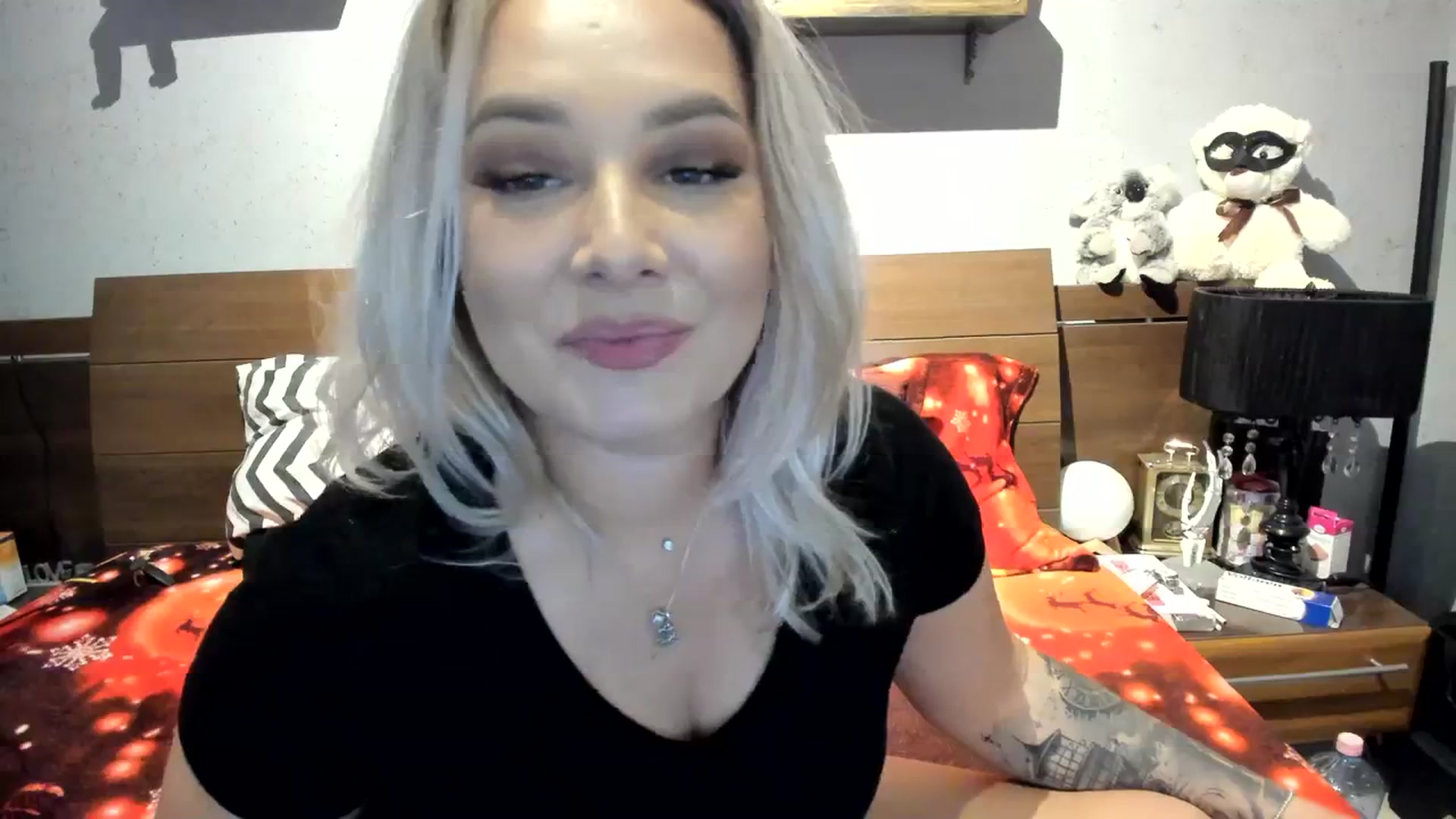 Gallery image thumbnail from LilithTongue_'s myfreecams stream on, 10/23/2023, 16:02 image 7 of 20
