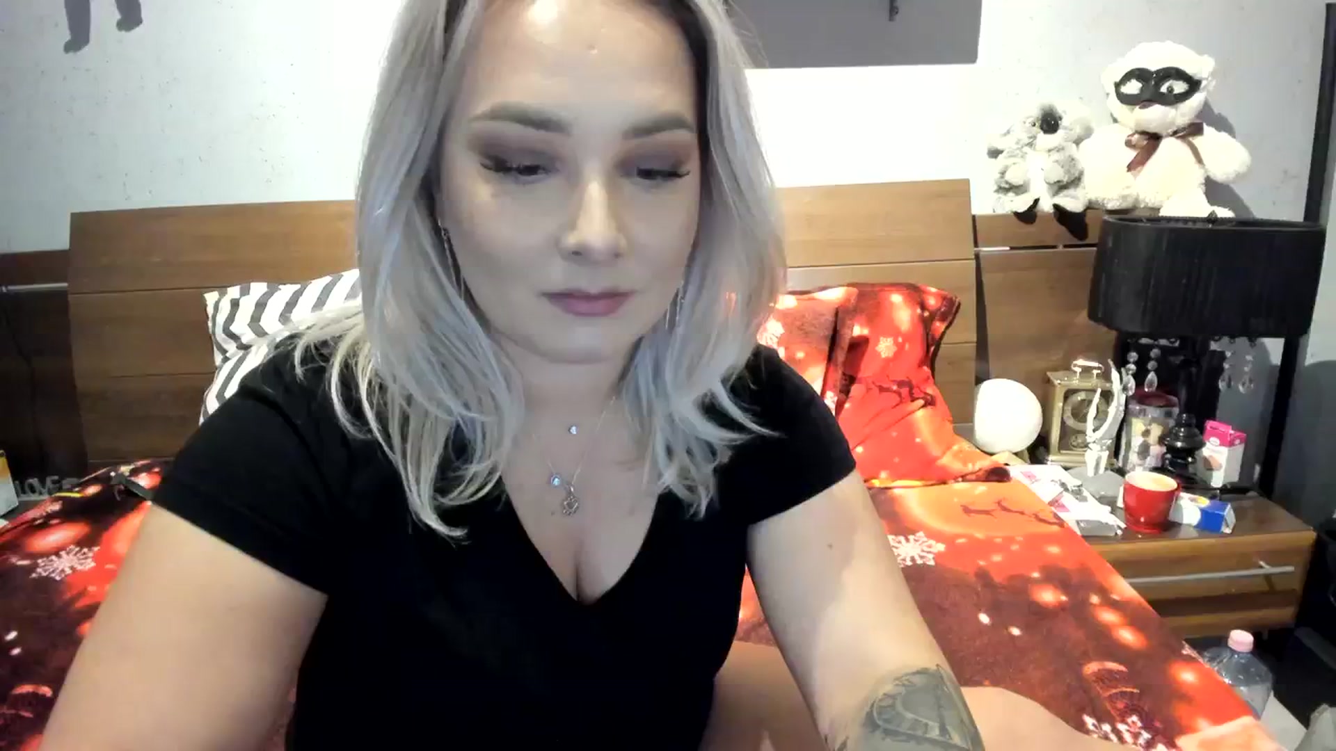Gallery image thumbnail from LilithTongue_'s myfreecams stream on, 10/23/2023, 16:02 image 9 of 20
