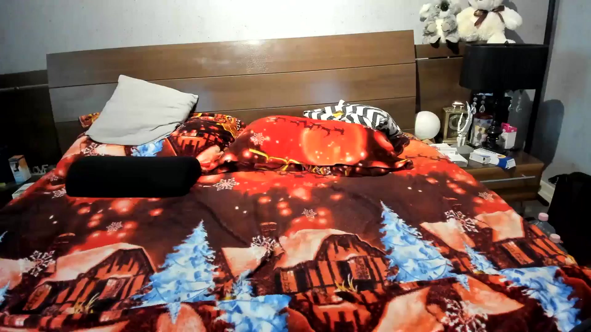 Gallery image thumbnail from LilithTongue_'s myfreecams stream on, 10/25/2023, 13:46 image 1 of 20