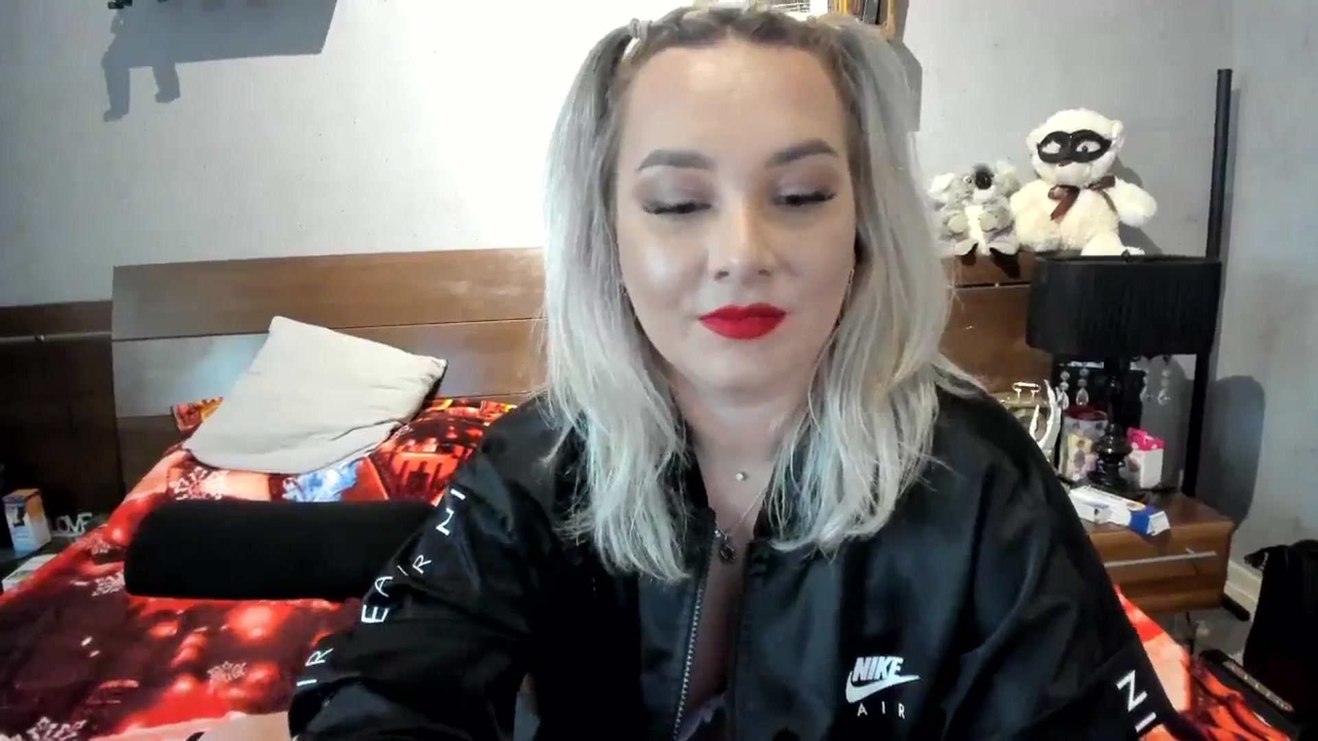 Gallery image thumbnail from LilithTongue_'s myfreecams stream on, 10/25/2023, 13:46 image 10 of 20