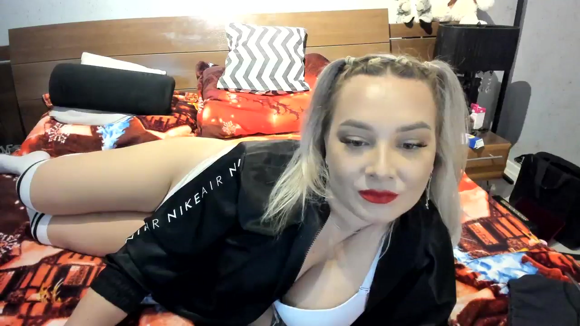 Gallery image thumbnail from LilithTongue_'s myfreecams stream on, 10/25/2023, 13:46 image 20 of 20