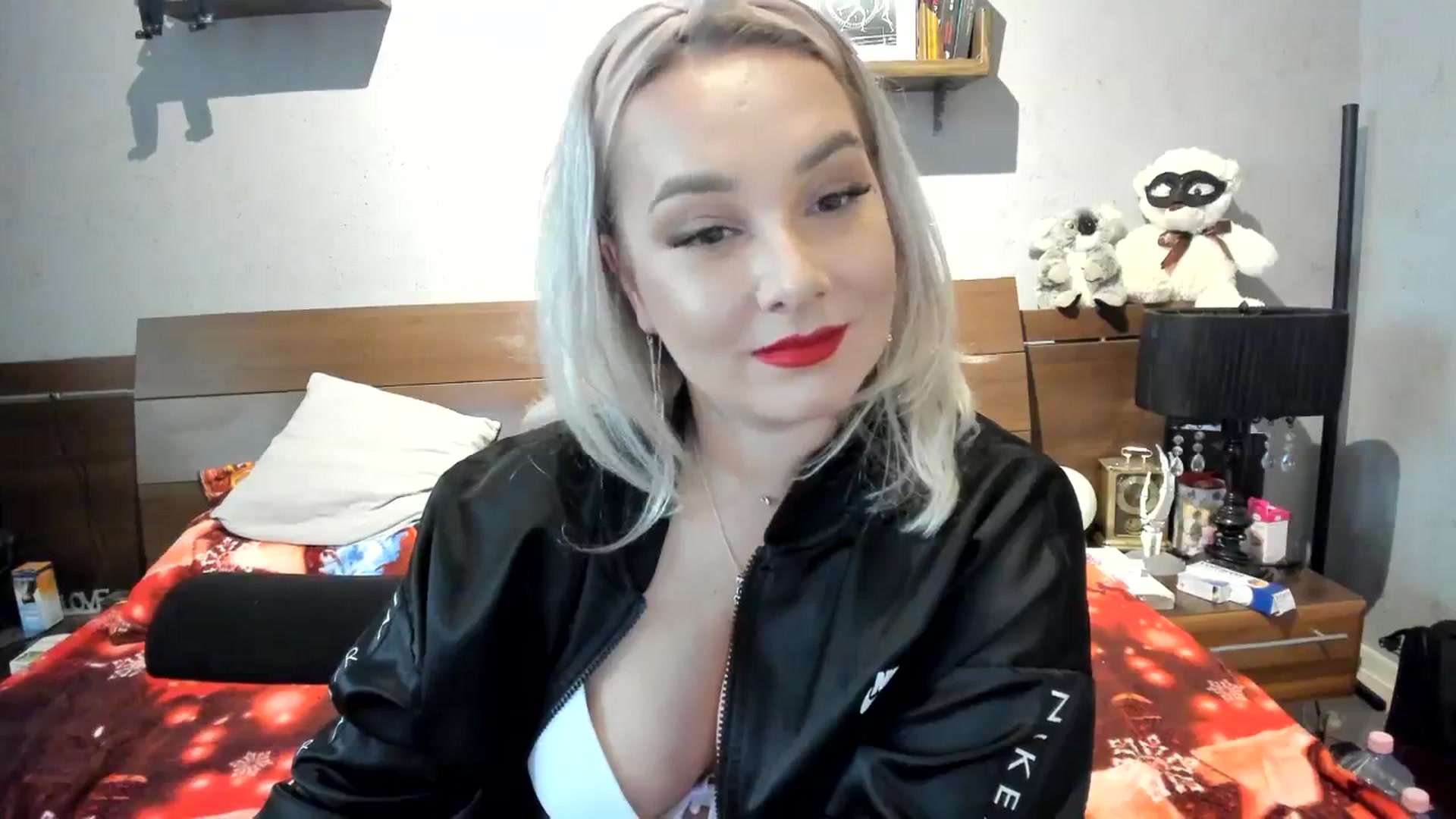 Gallery image thumbnail from LilithTongue_'s myfreecams stream on, 10/25/2023, 13:46 image 3 of 20