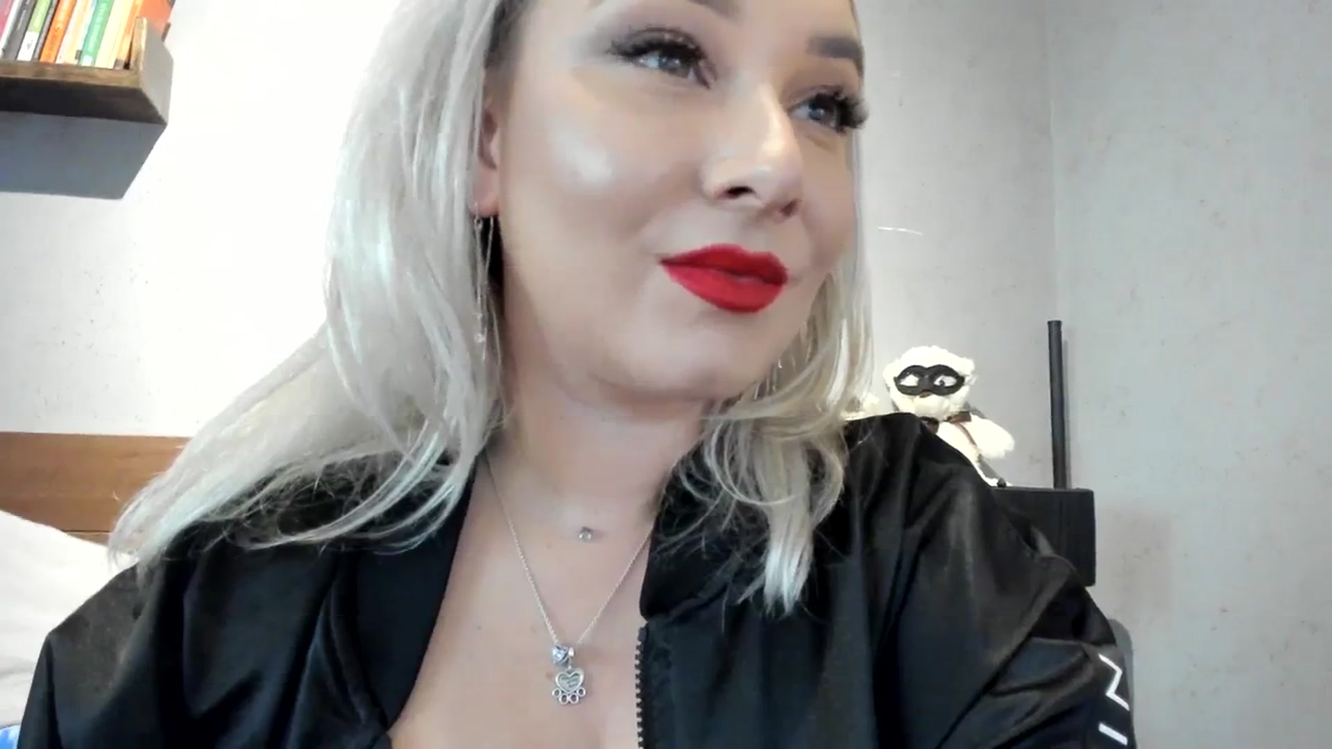 Gallery image thumbnail from LilithTongue_'s myfreecams stream on, 10/25/2023, 13:46 image 2 of 20