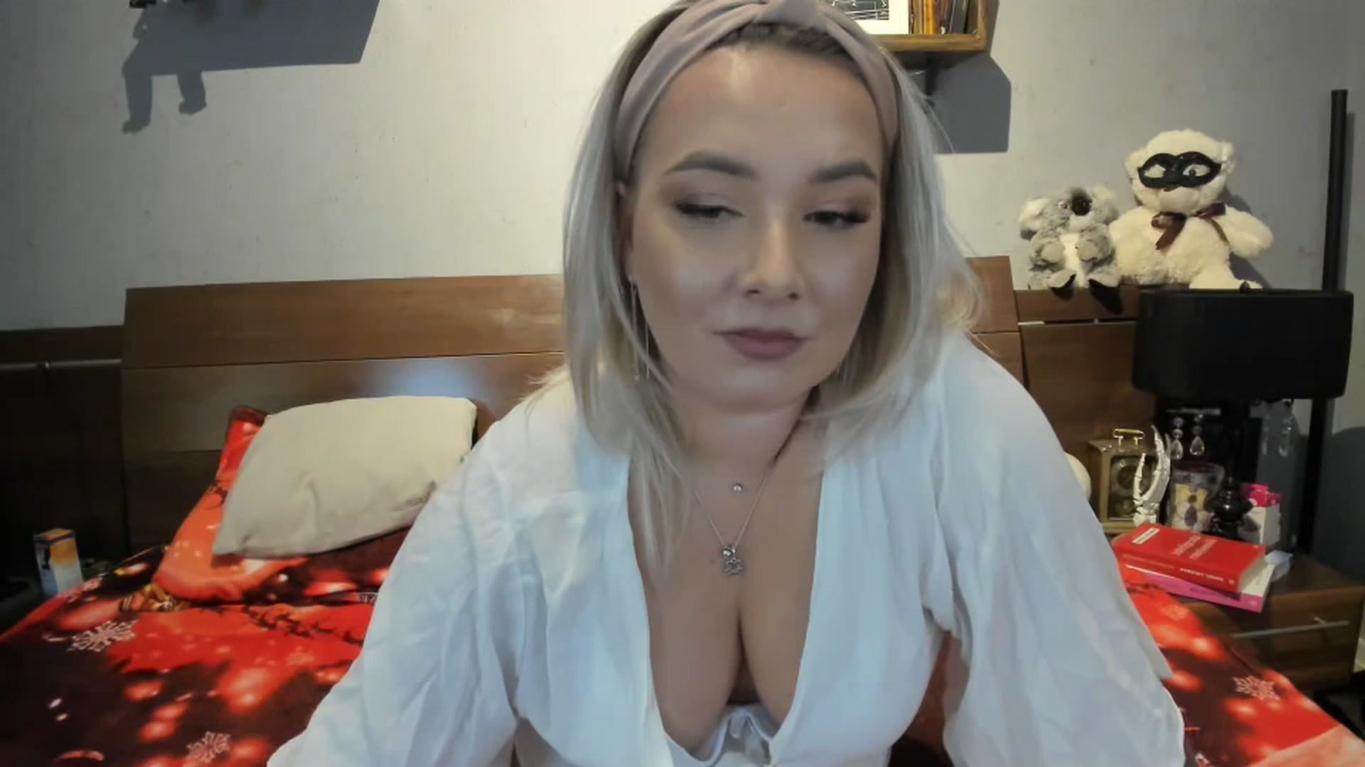 Gallery image thumbnail from LilithTongue_'s myfreecams stream on, 10/30/2023, 14:26 image 10 of 20