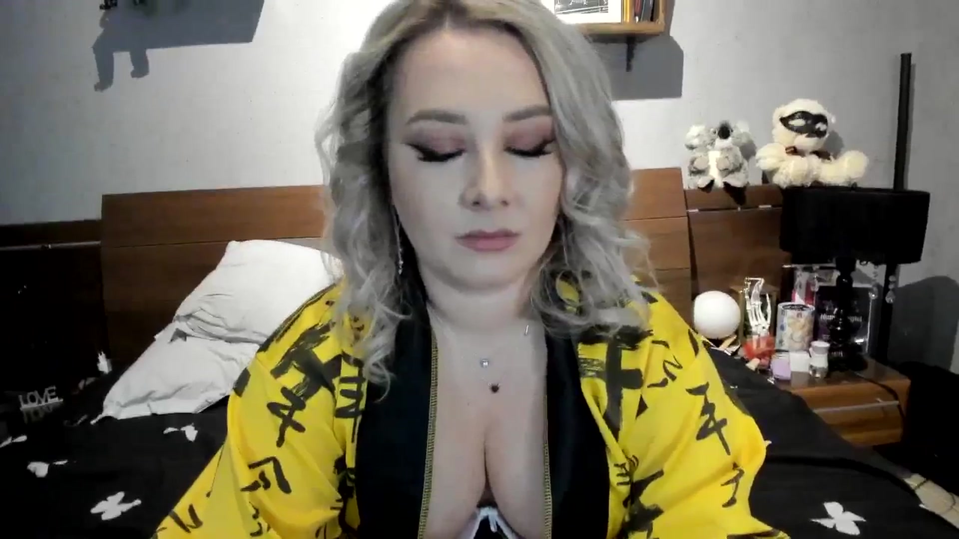 Gallery image thumbnail from LilithTongue_'s myfreecams stream on, 02/15/2024, 14:25 image 2 of 20