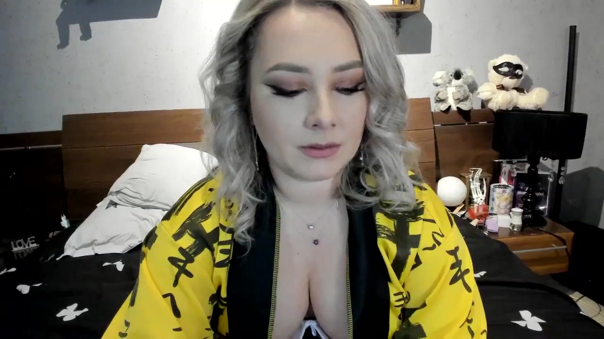 Gallery image thumbnail from LilithTongue_'s myfreecams stream on, 02/15/2024, 14:25 image 4 of 20