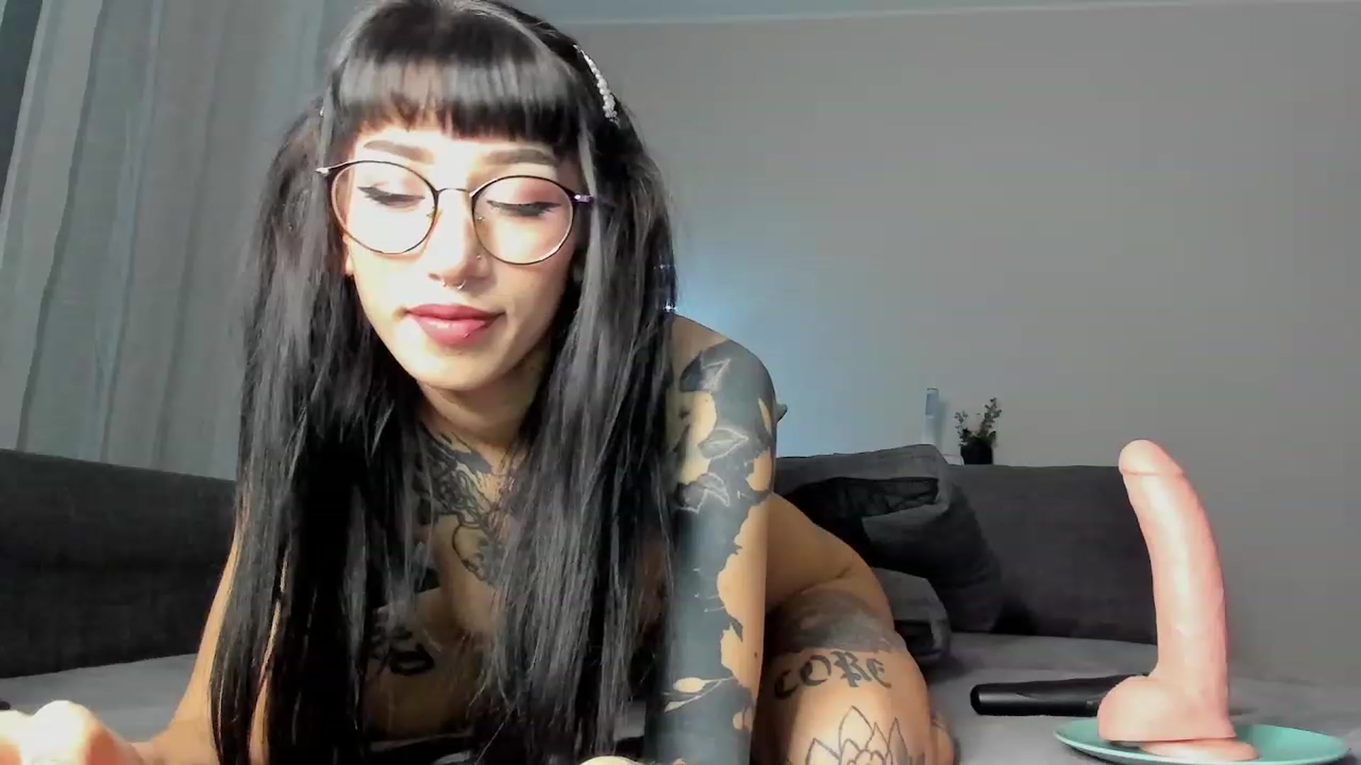 Gallery image thumbnail from Lilith_Lux's myfreecams stream on, 01/25/2024, 21:08 image 16 of 20