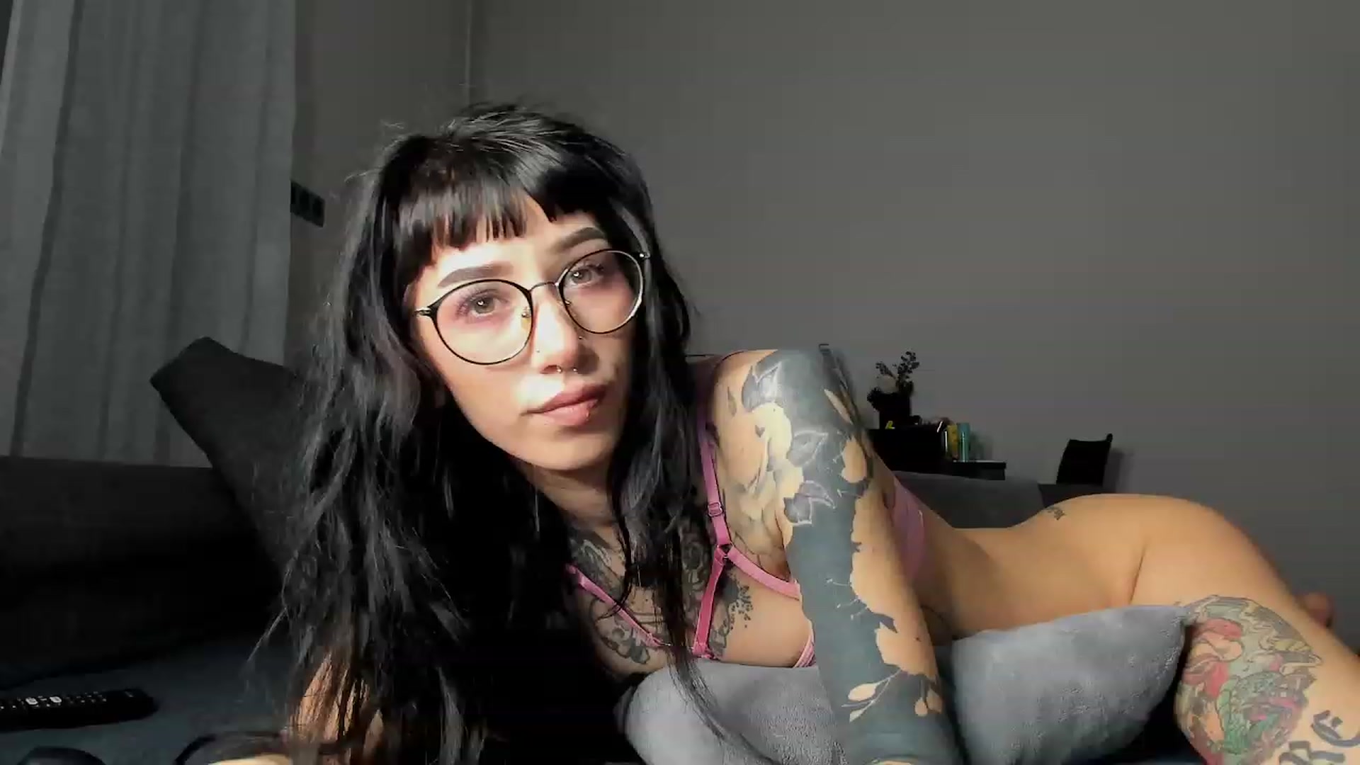 Gallery image thumbnail from Lilith_Lux's myfreecams stream on, 01/29/2024, 19:01 image 9 of 20