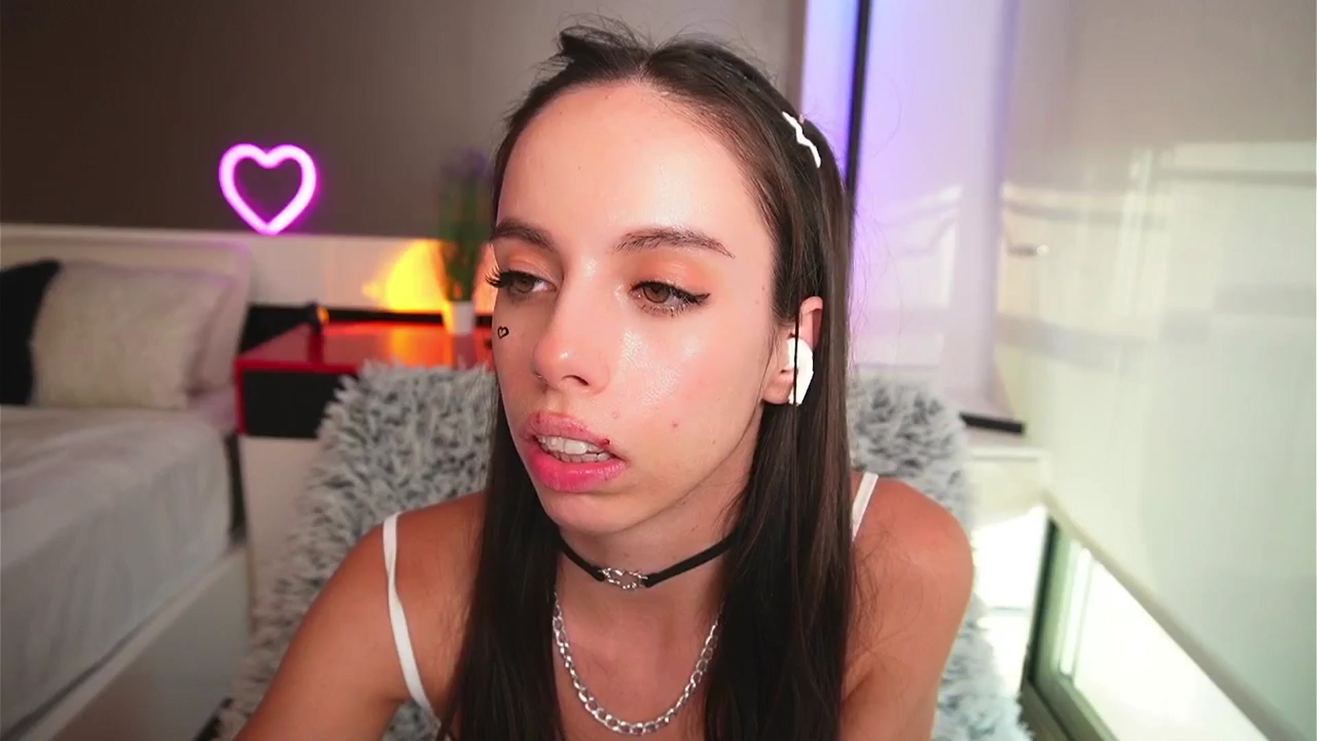 Gallery image thumbnail from Lill_Dayna's myfreecams stream on, 04/20/2025, 19:03 image 3 of 20