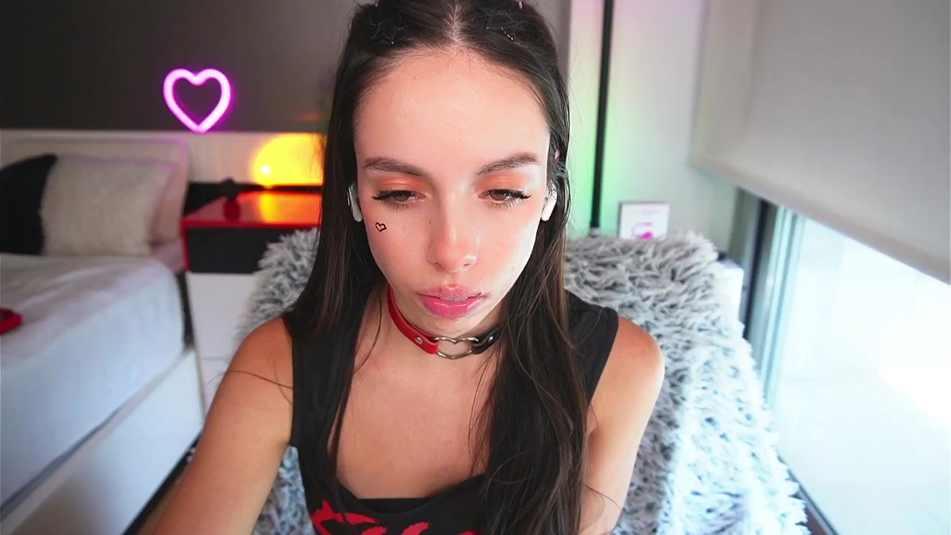 Gallery image thumbnail from Lill_Dayna's myfreecams stream on, 04/21/2025, 13:41 image 14 of 20