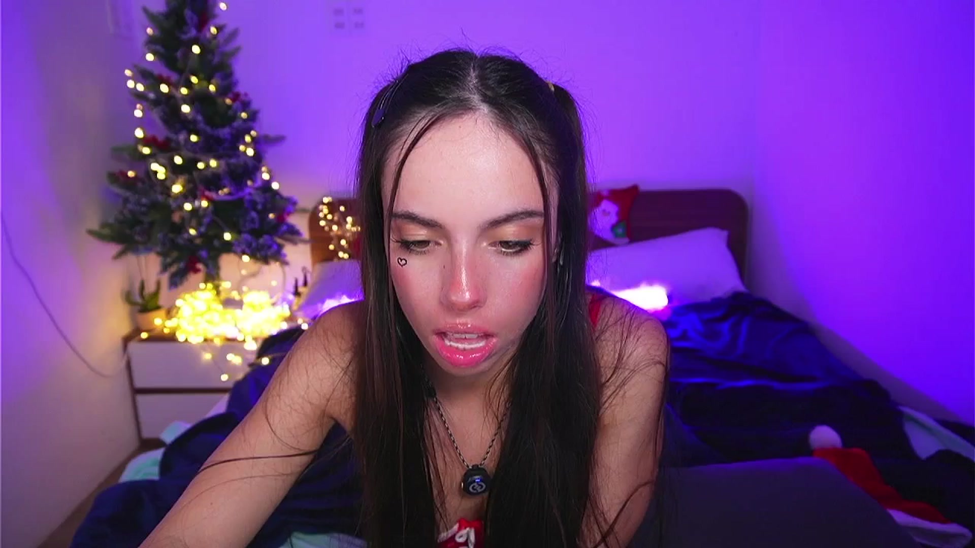 Gallery image thumbnail from Lill_Dayna's myfreecams stream on, 12/31/2025, 14:53 image 1 of 20