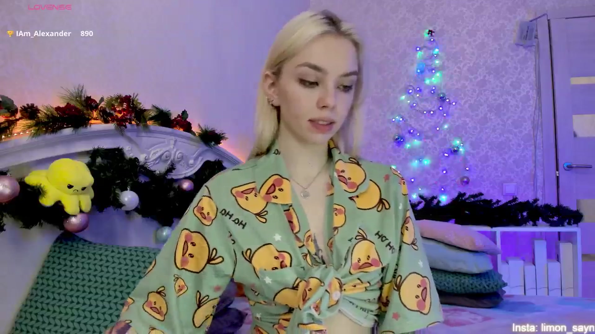 Gallery image thumbnail from LilliMoore_'s myfreecams stream on, 12/25/2024, 03:17 image 8 of 20