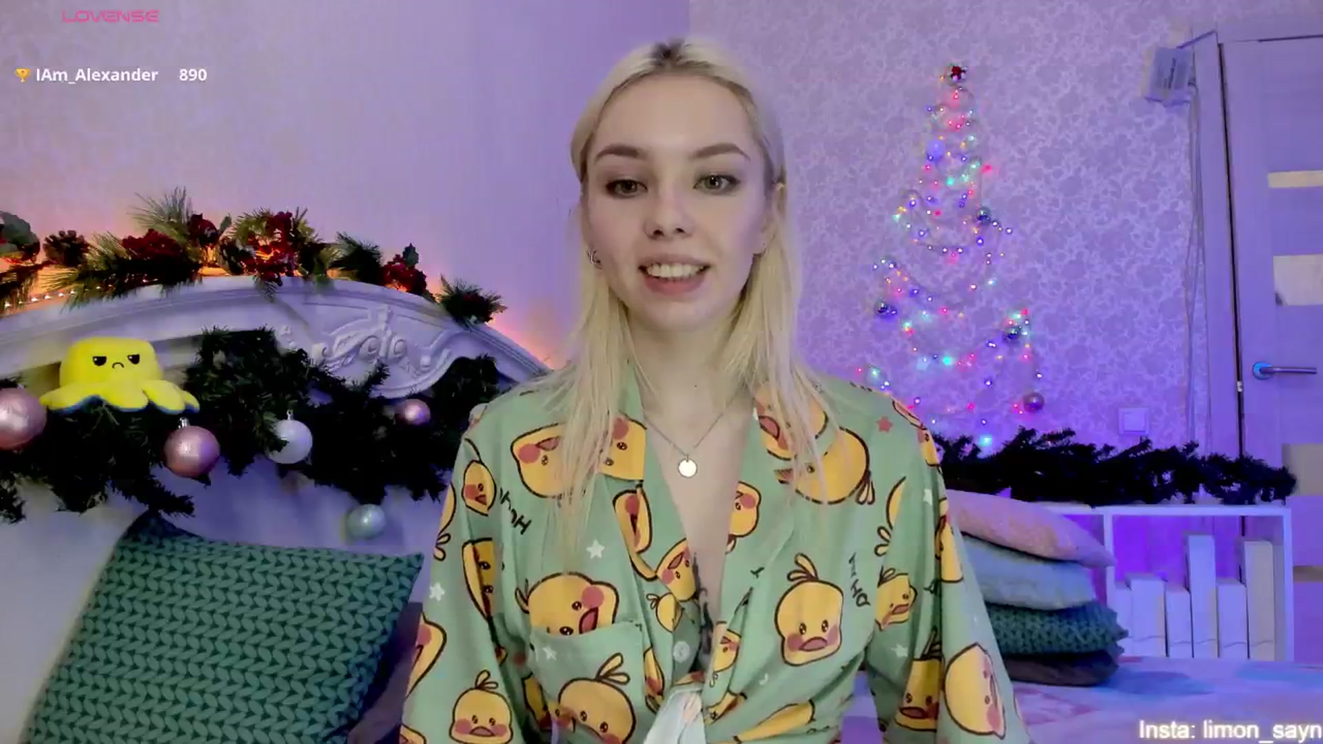 Gallery image thumbnail from LilliMoore_'s myfreecams stream on, 12/25/2024, 03:17 image 18 of 20