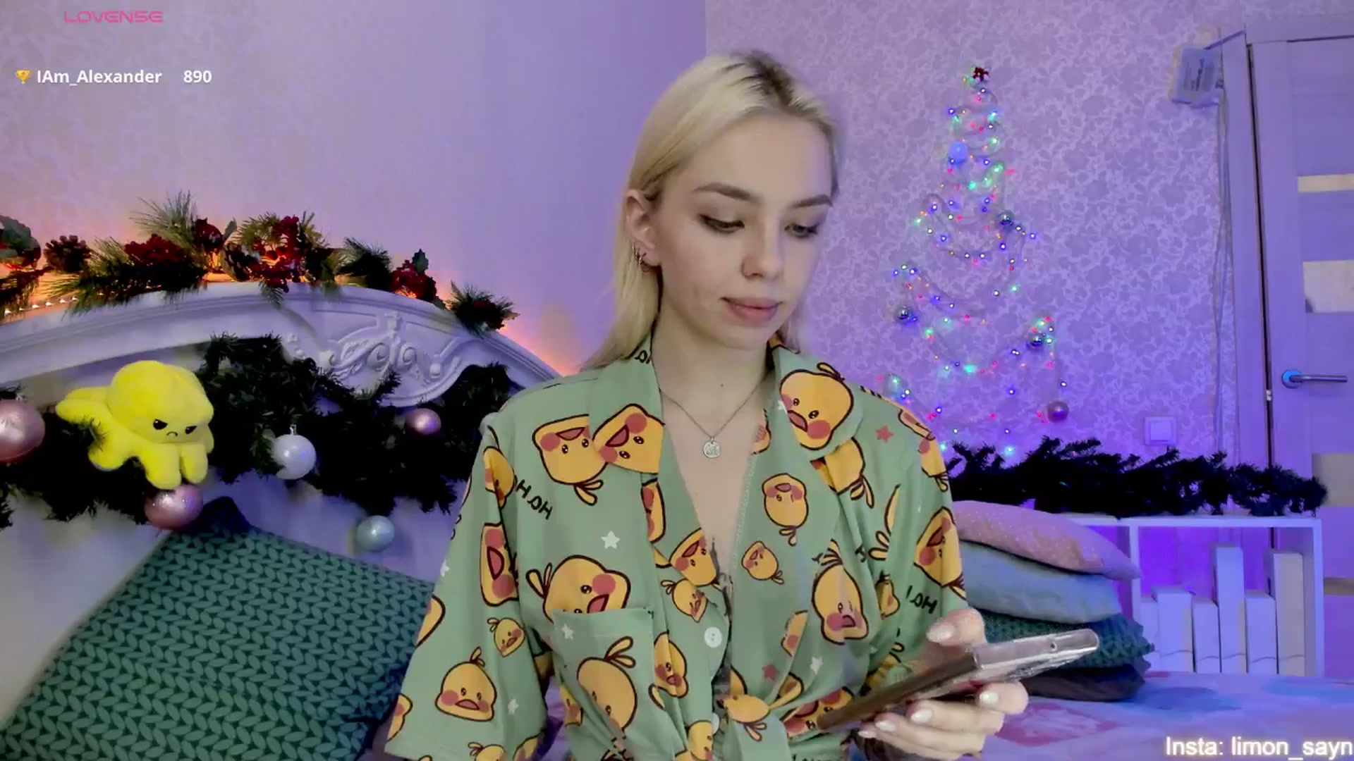 Gallery image thumbnail from LilliMoore_'s myfreecams stream on, 12/25/2024, 03:17 image 5 of 20