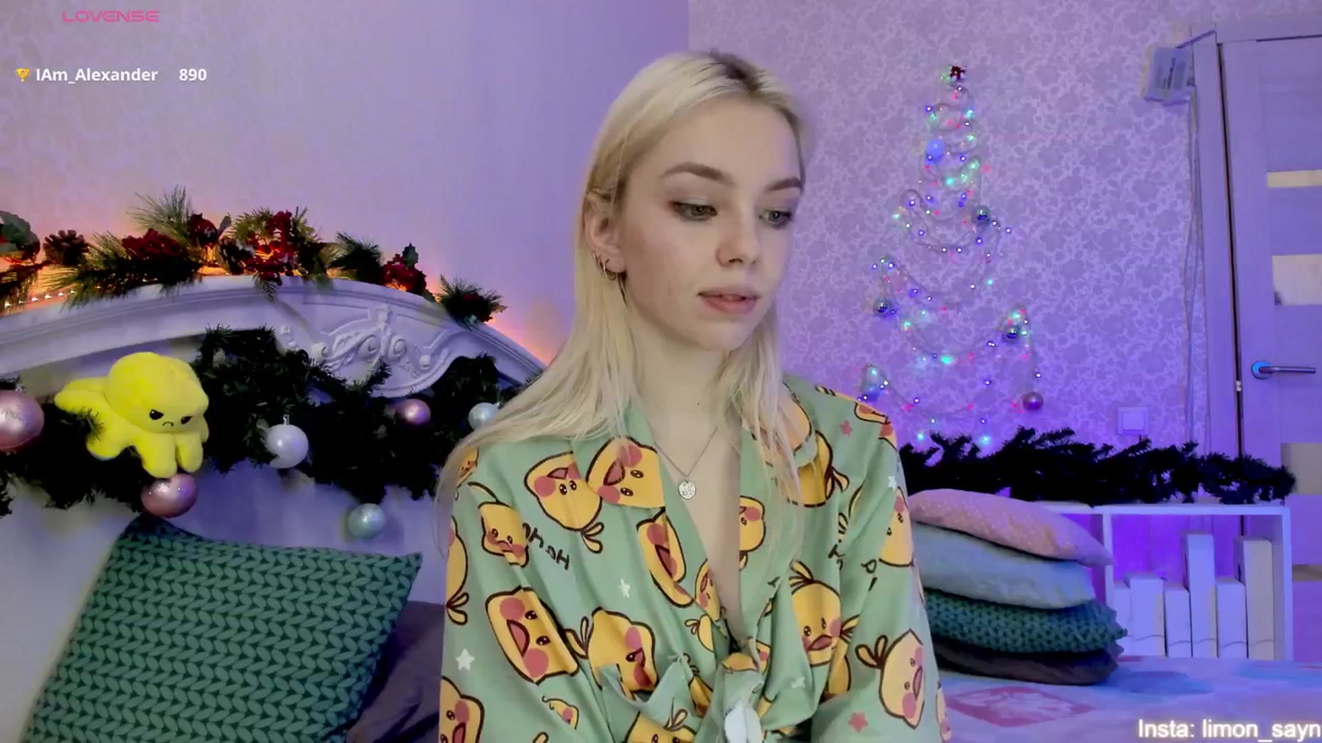 Gallery image thumbnail from LilliMoore_'s myfreecams stream on, 12/25/2024, 03:17 image 15 of 20