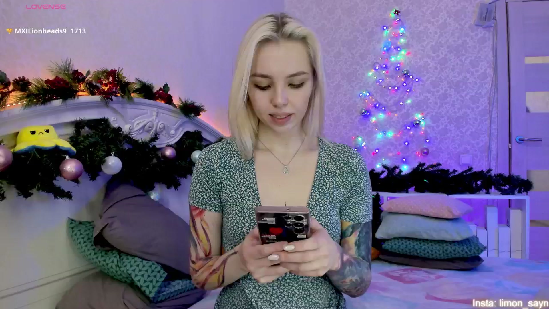 Gallery image thumbnail from LilliMoore_'s myfreecams stream on, 12/26/2024, 04:45 image 5 of 20