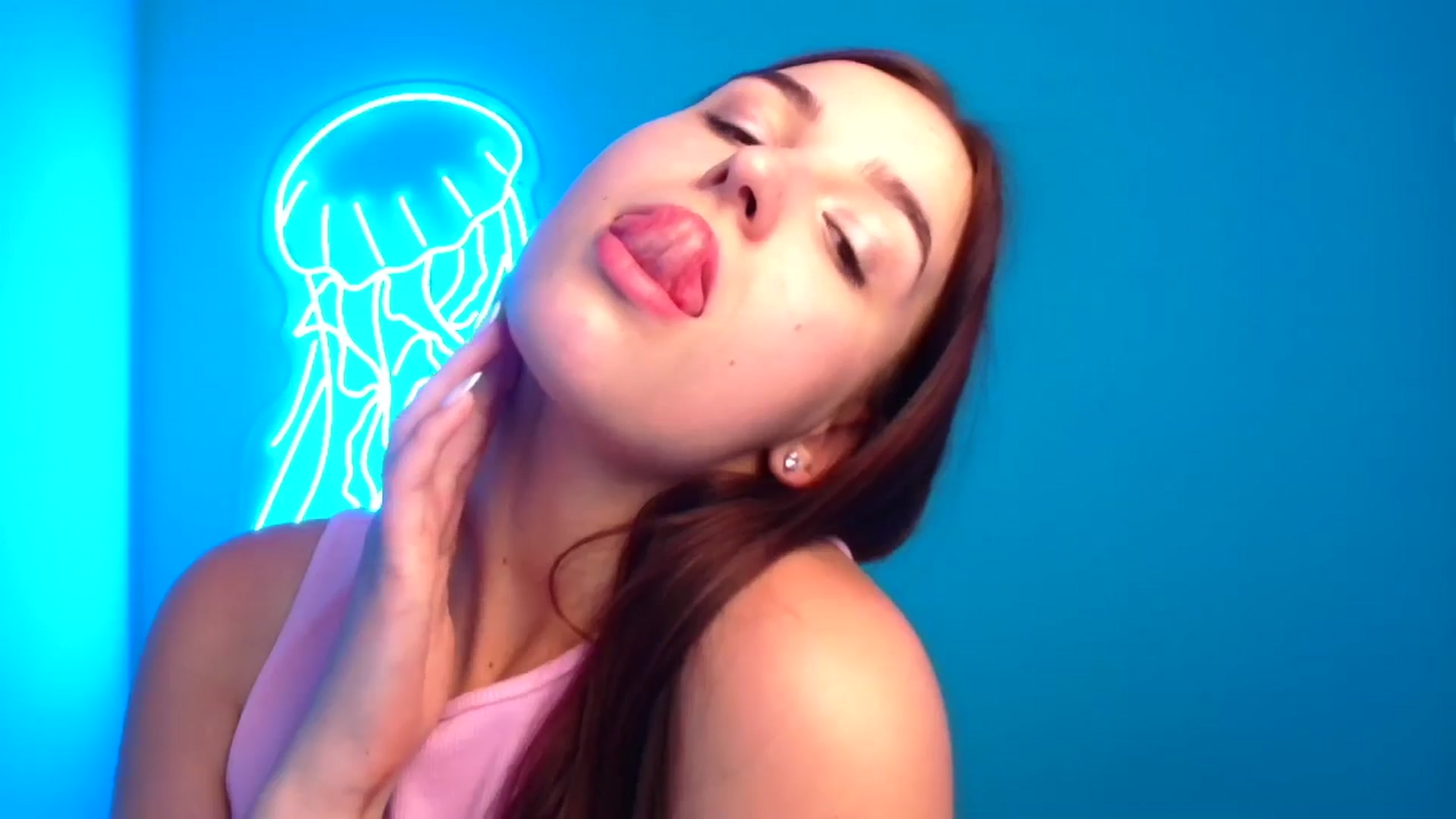 Gallery image thumbnail from Lilli_Fun's myfreecams stream on, 07/12/2024, 09:06 image 12 of 20