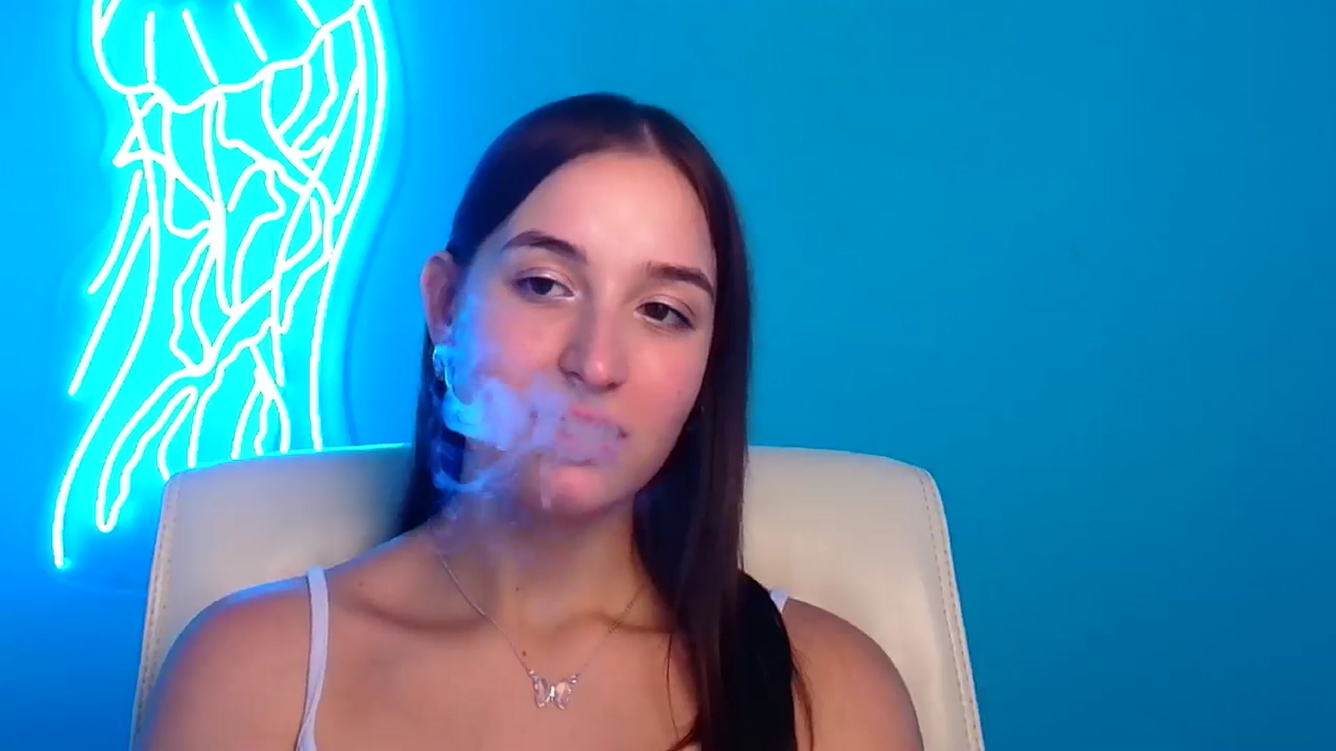 Gallery image thumbnail from Lilli_Fun's myfreecams stream on, 07/20/2024, 08:14 image 7 of 20