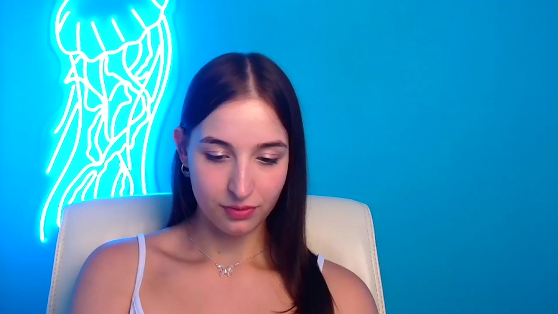 Gallery image thumbnail from Lilli_Fun's myfreecams stream on, 07/20/2024, 09:06 image 16 of 20