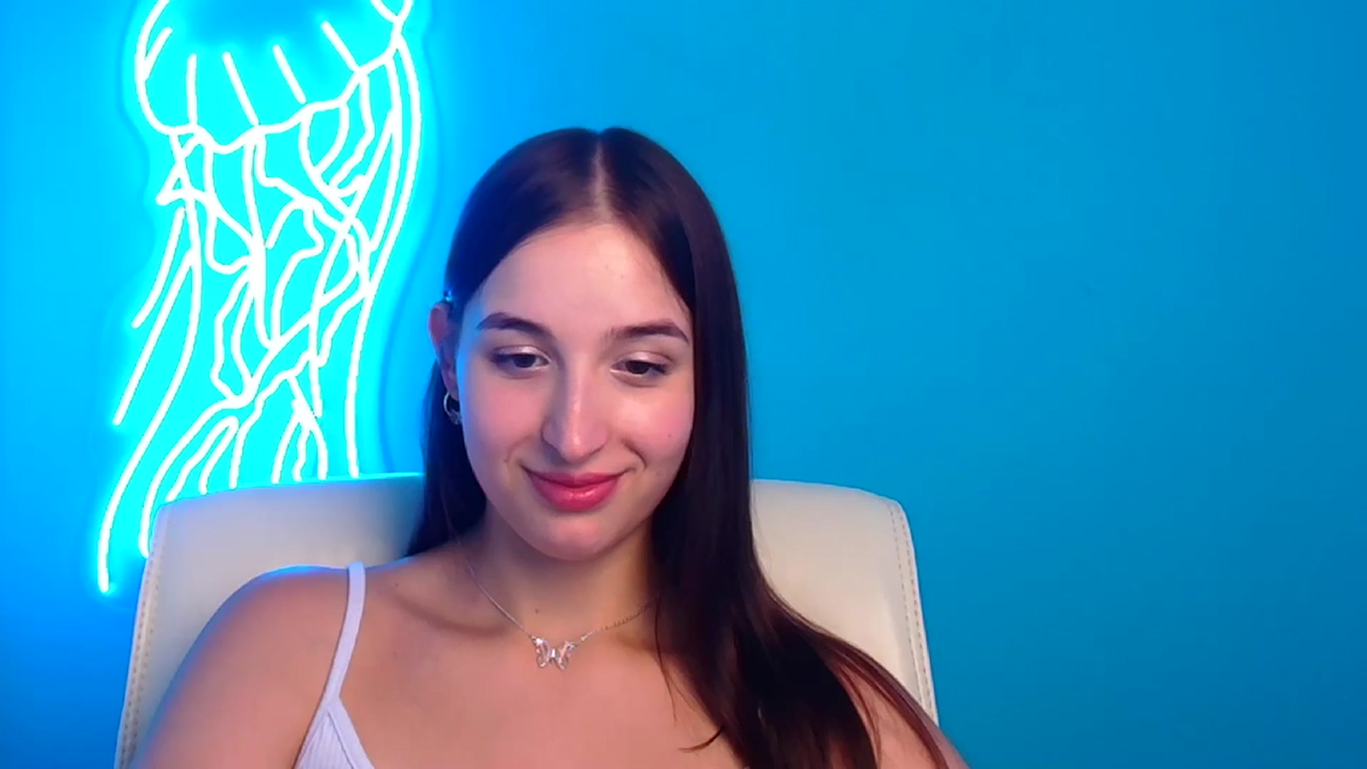 Gallery image thumbnail from Lilli_Fun's myfreecams stream on, 07/20/2024, 09:06 image 17 of 20
