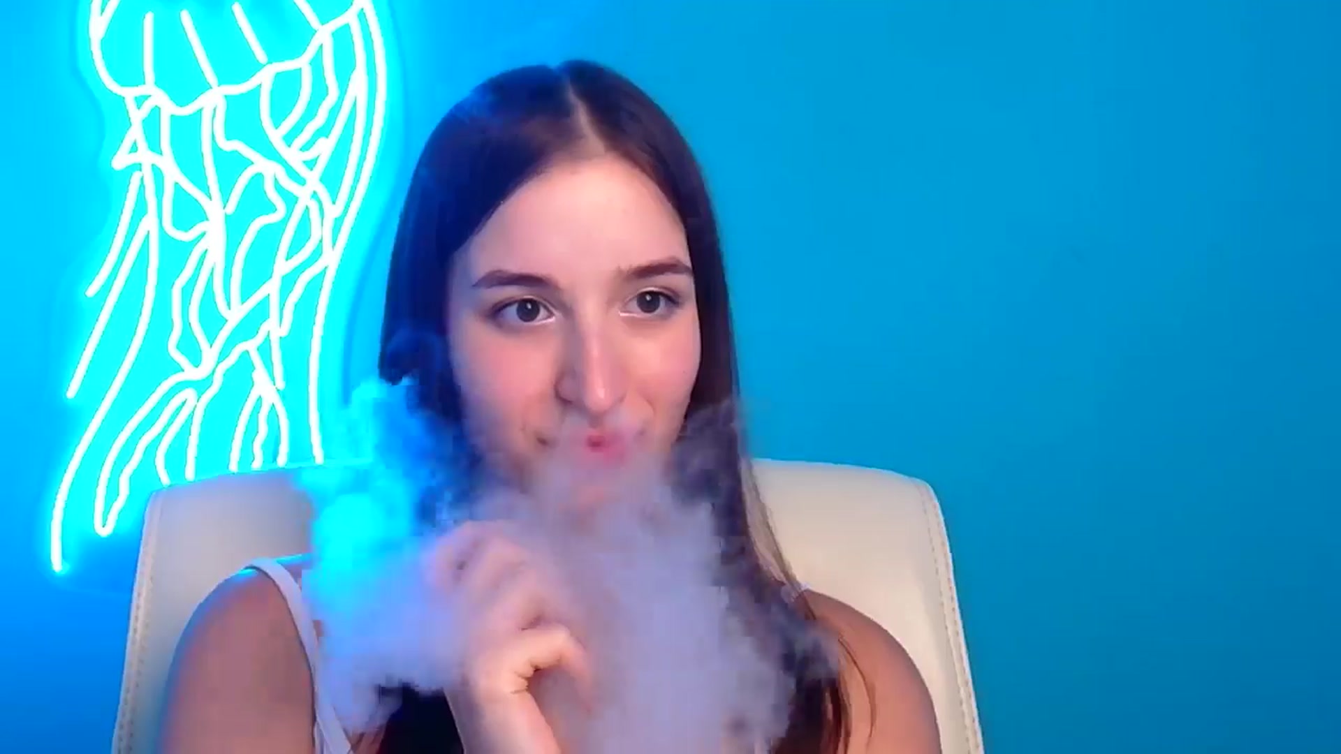Gallery image thumbnail from Lilli_Fun's myfreecams stream on, 07/20/2024, 09:37 image 9 of 20