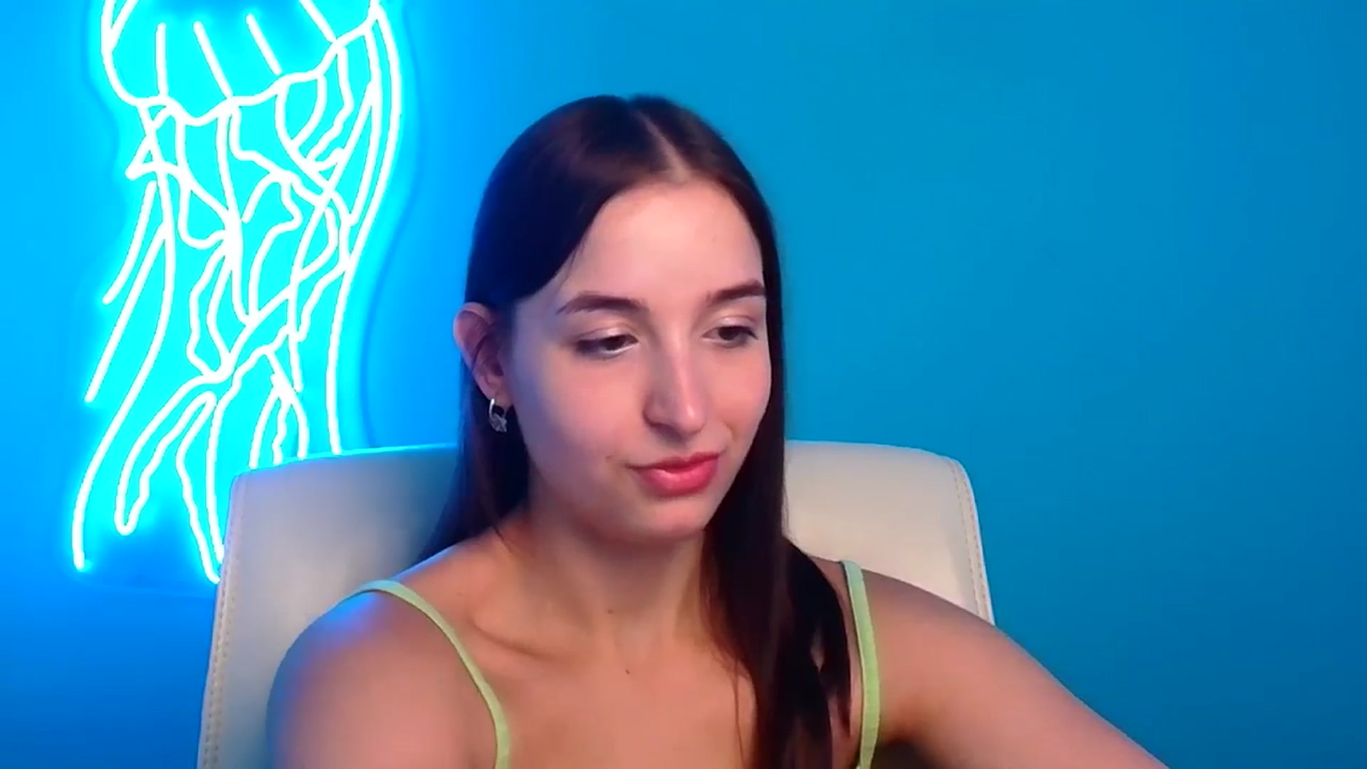 Gallery image thumbnail from Lilli_Fun's myfreecams stream on, 07/21/2024, 08:34 image 7 of 20