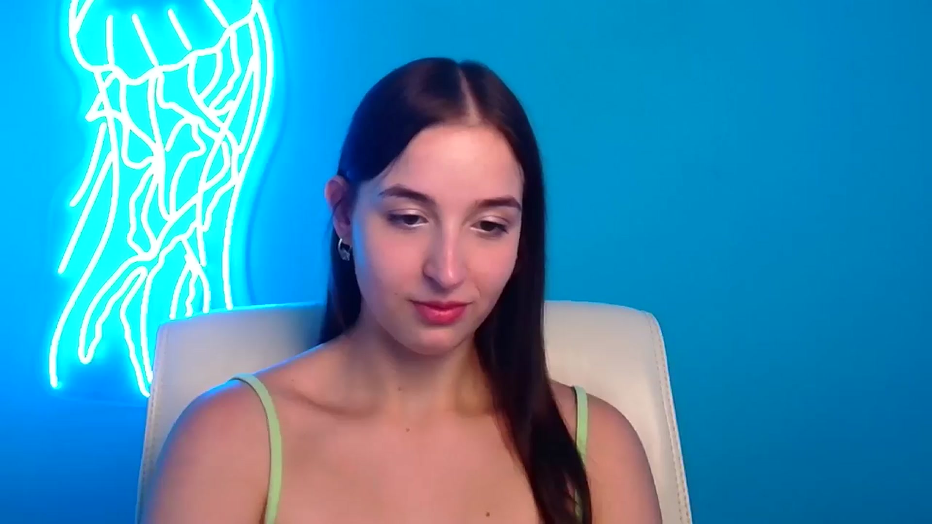 Gallery image thumbnail from Lilli_Fun's myfreecams stream on, 07/21/2024, 08:34 image 2 of 20