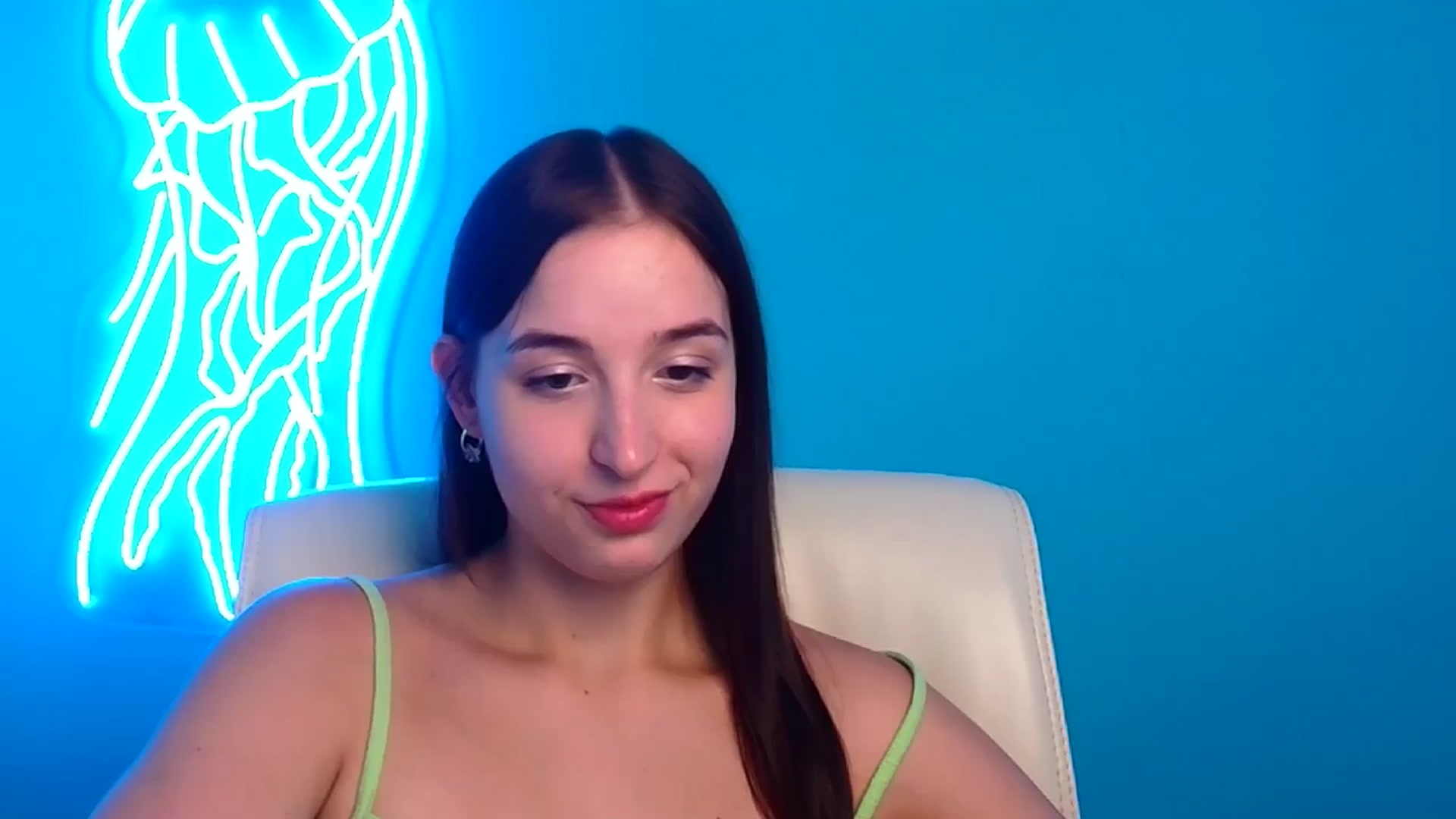 Gallery image thumbnail from Lilli_Fun's myfreecams stream on, 07/21/2024, 08:34 image 12 of 20